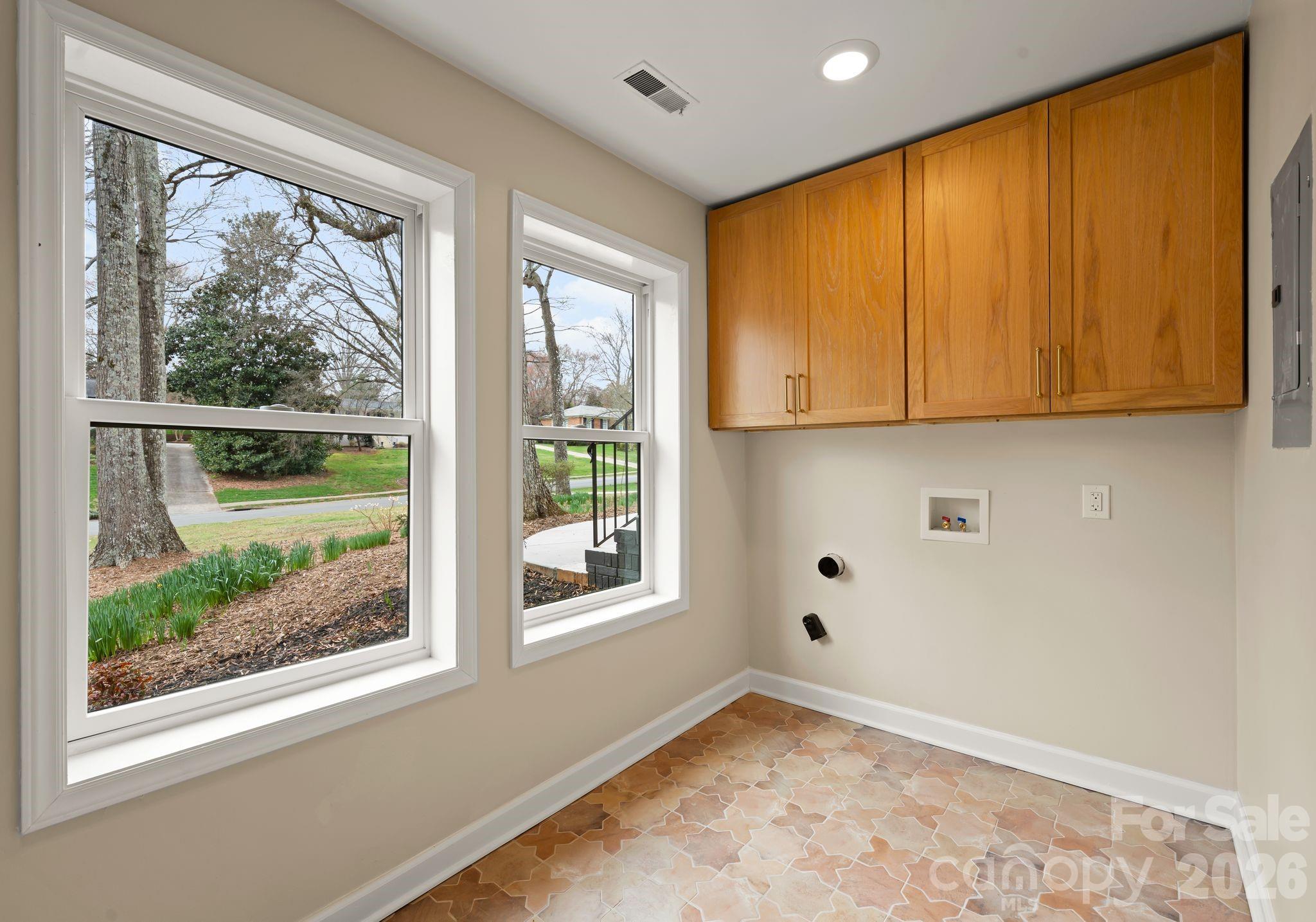 823 Wingrave Drive Property Photo 33