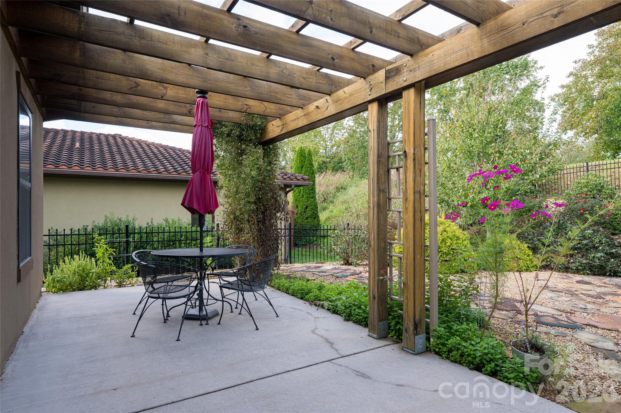 5 Pacifico Drive 3 Property Photo 3