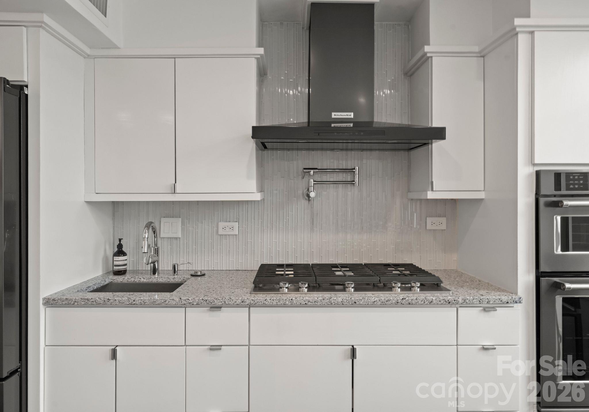 1300 Queens Road Property Photo 10
