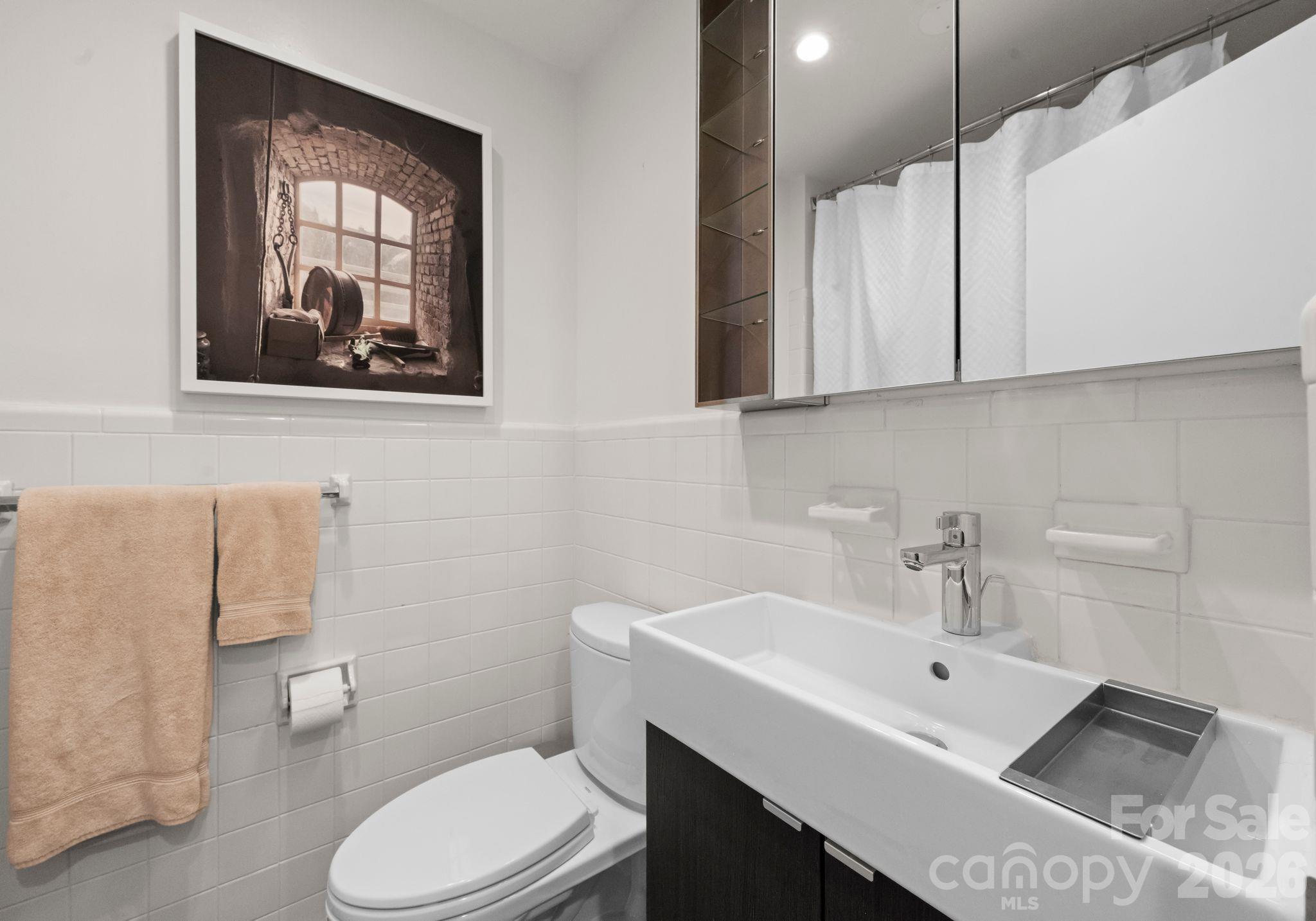1300 Queens Road Property Photo 18