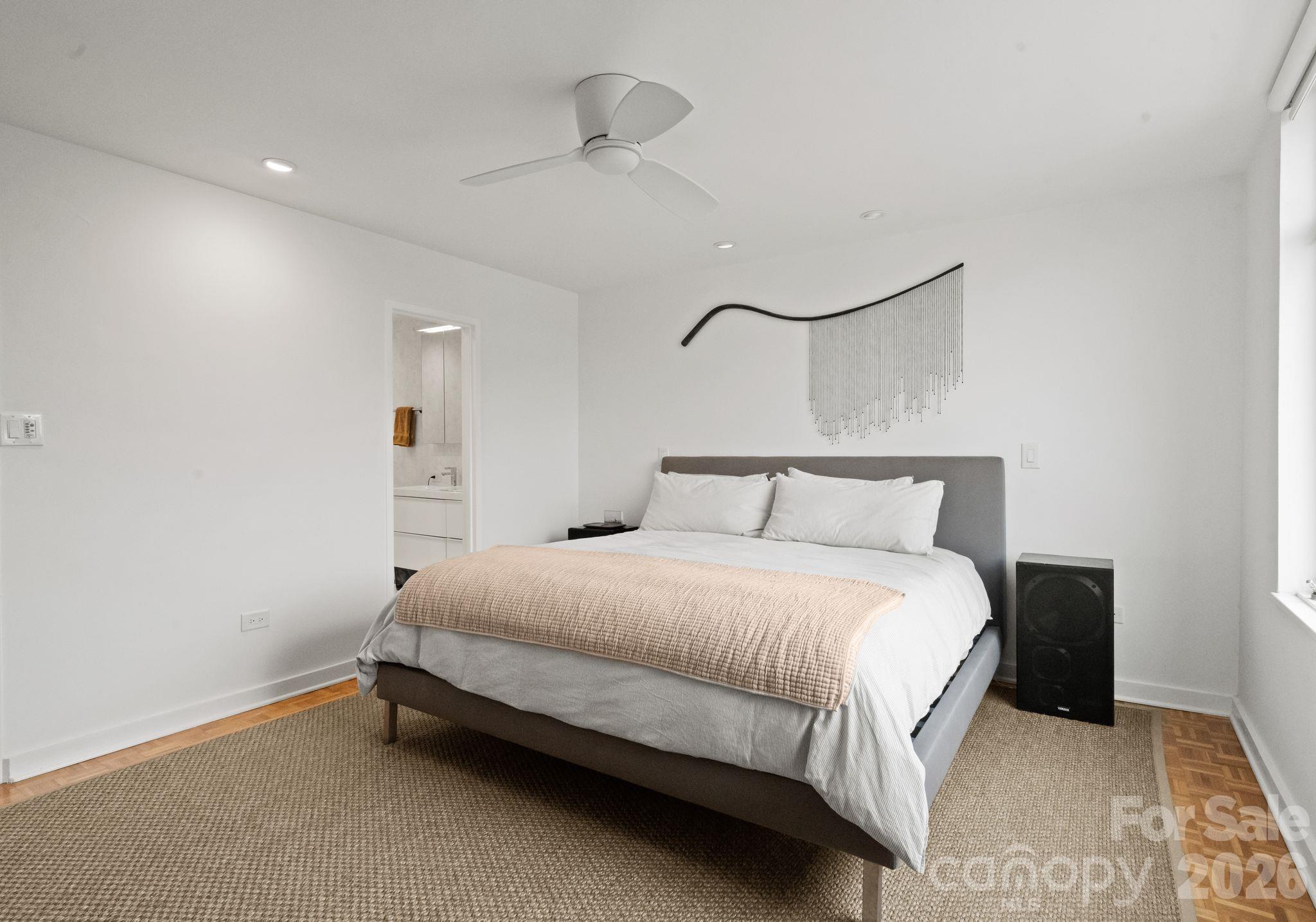 1300 Queens Road Property Photo 22