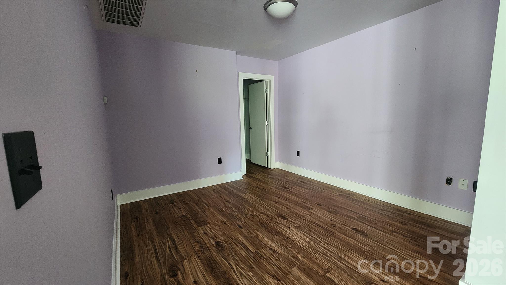 505 E 6th Street 301 Property Photo 2