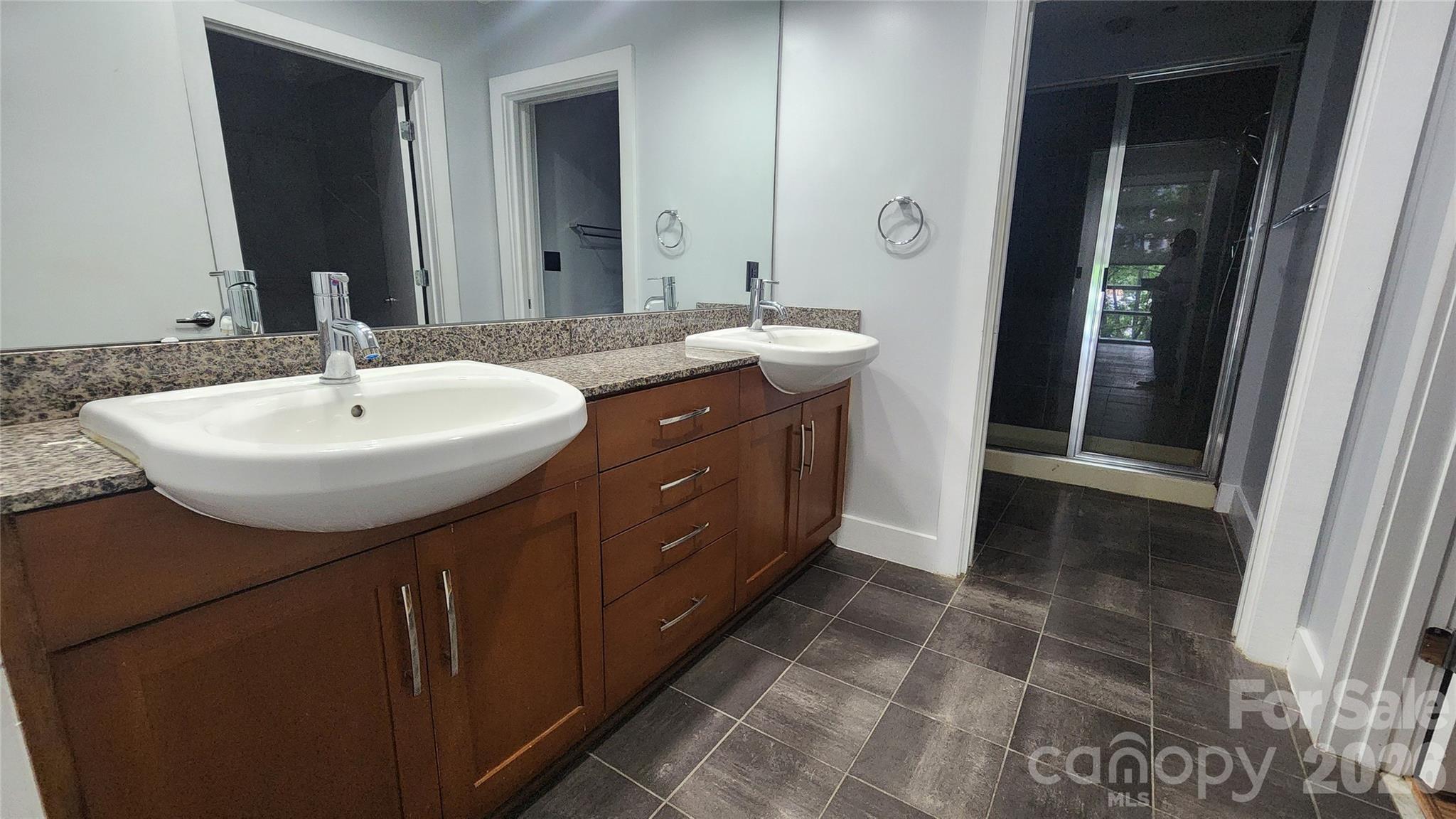 505 E 6th Street 301 Property Photo 16