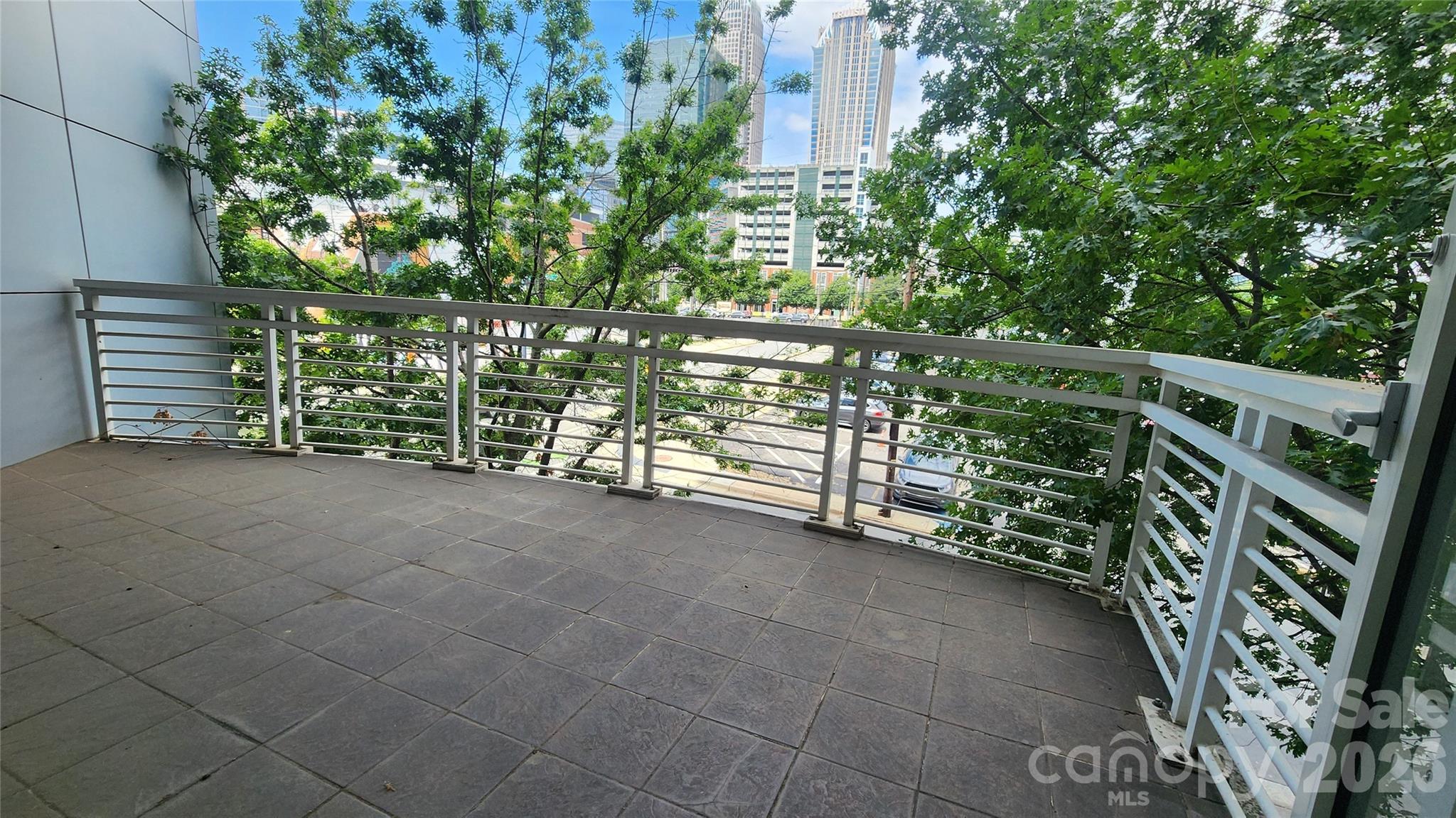 505 E 6th Street 301 Property Photo 20