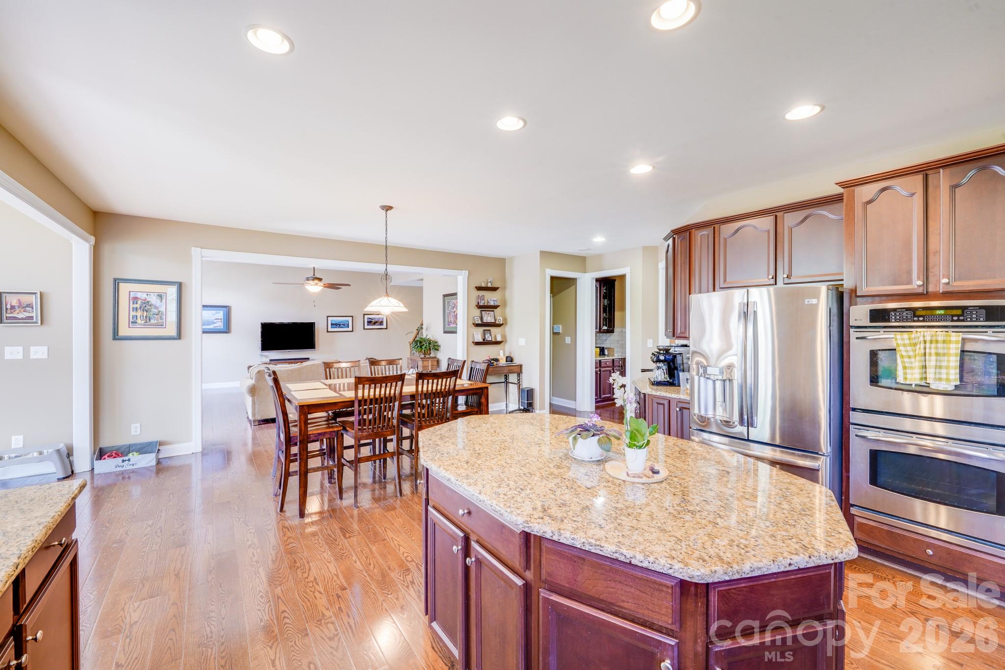 9433 Stonebridge Way Property Photo 20