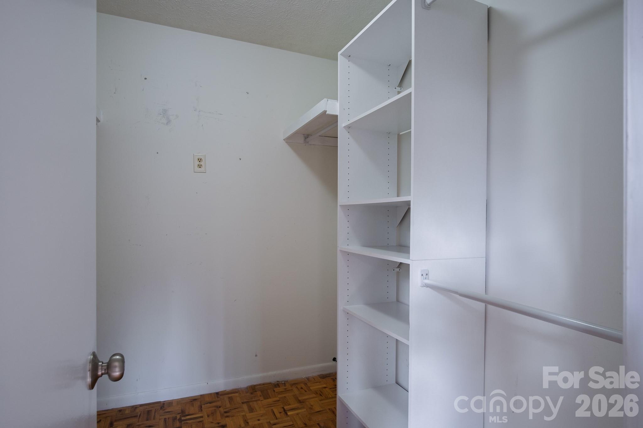 1813 Glen Cannon Drive Property Photo 24