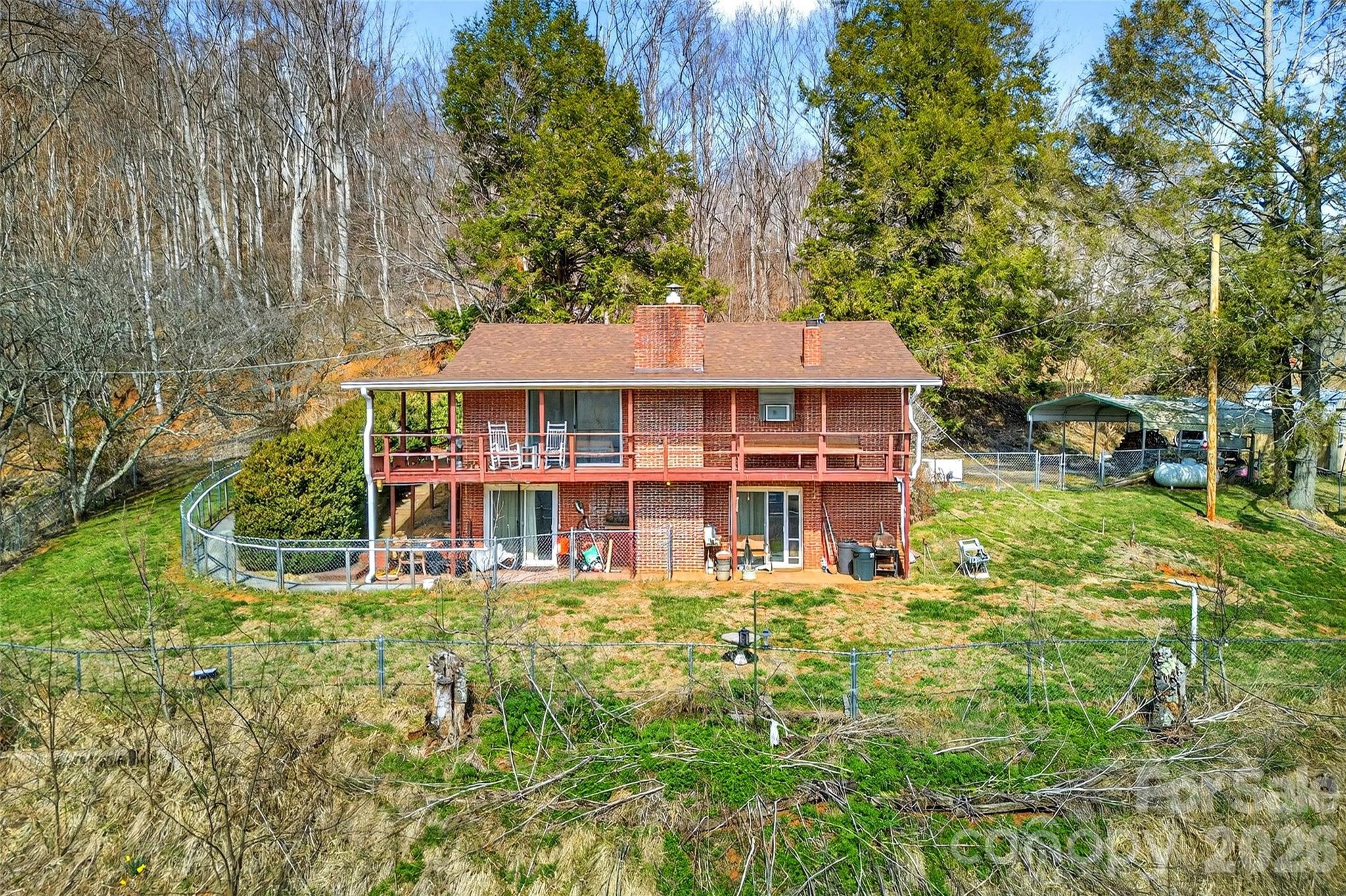 1306 Fork Mountain Road Property Photo 2