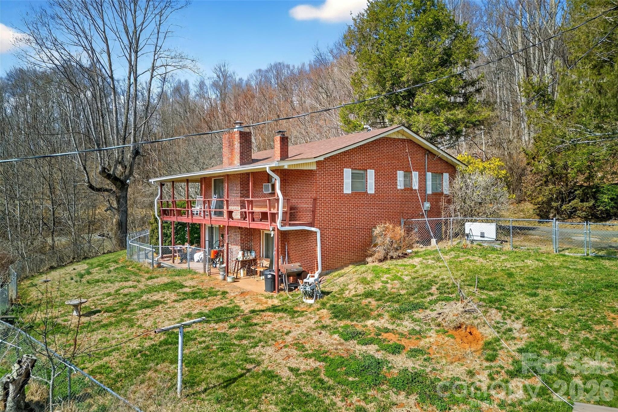 1306 Fork Mountain Road Property Photo 3