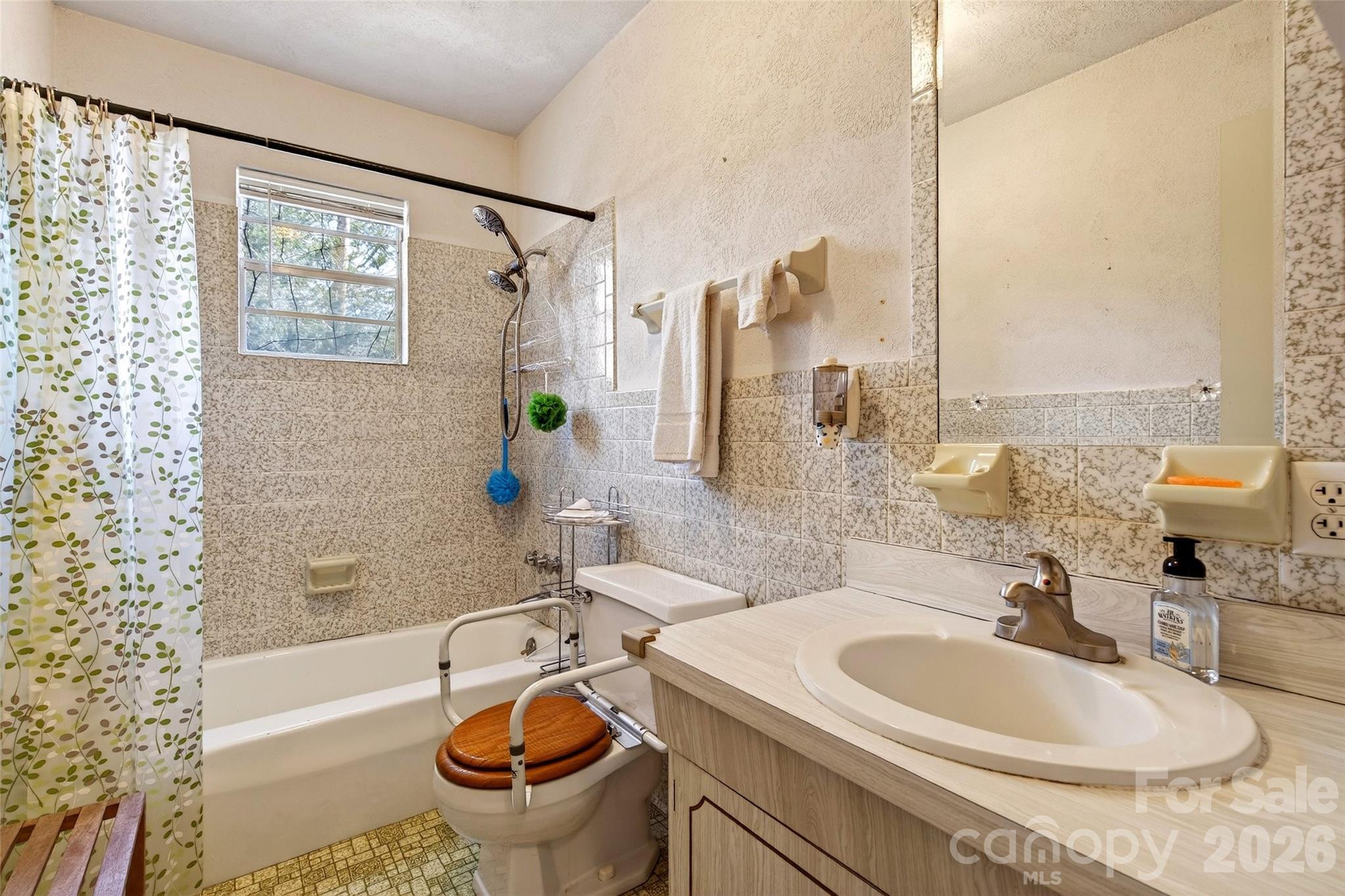 1306 Fork Mountain Road Property Photo 18