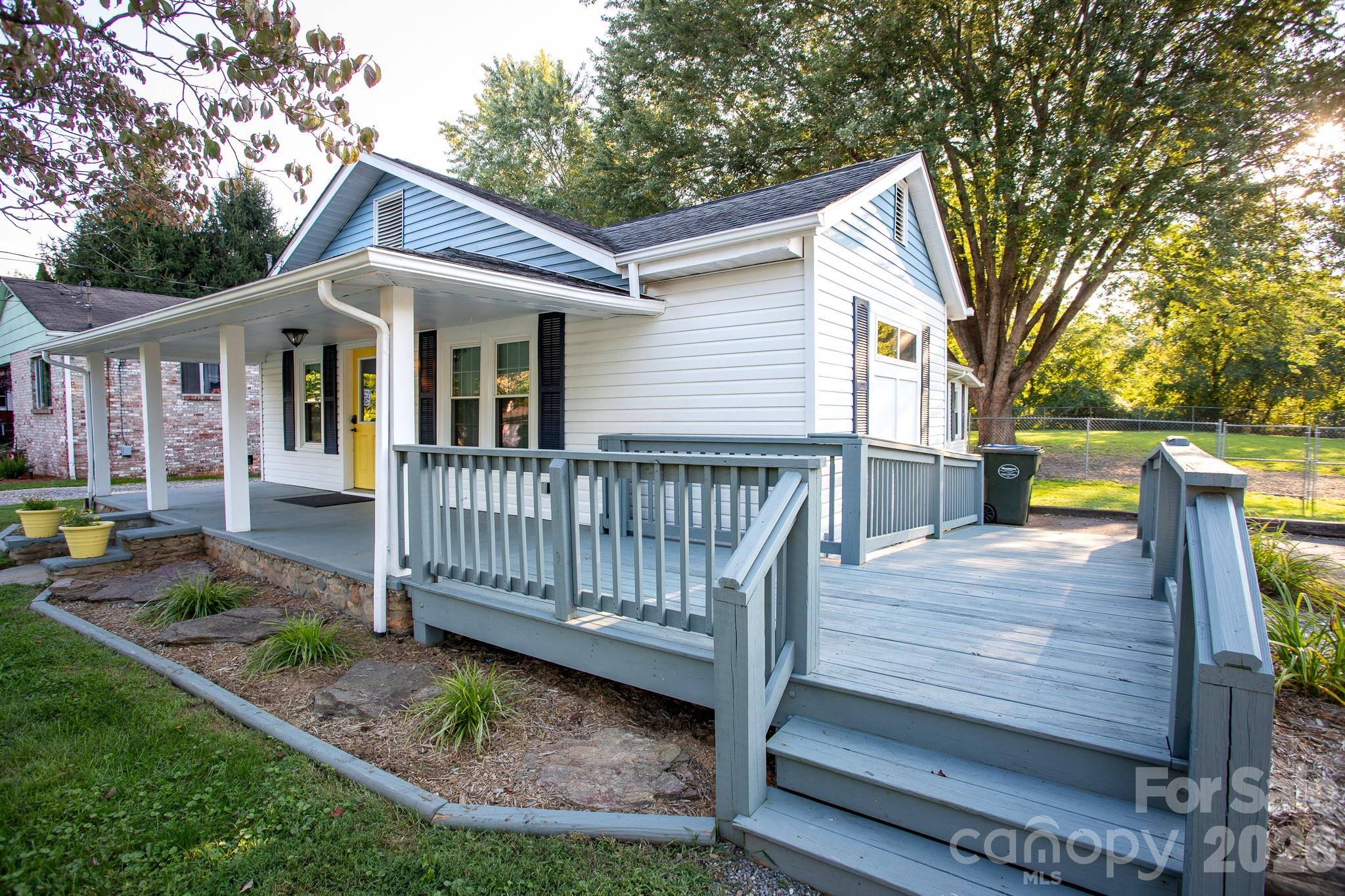 95 Elysinia Avenue Property Photo 1