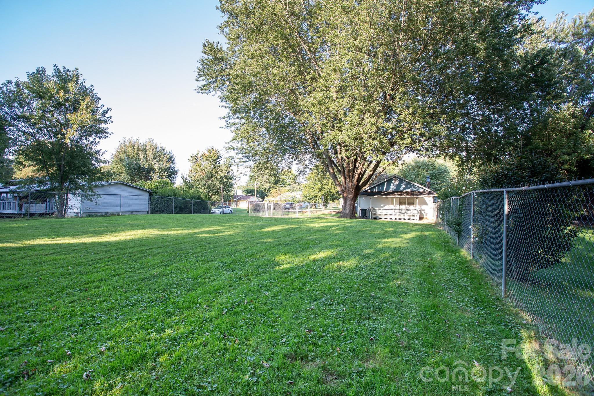 95 Elysinia Avenue Property Photo 5