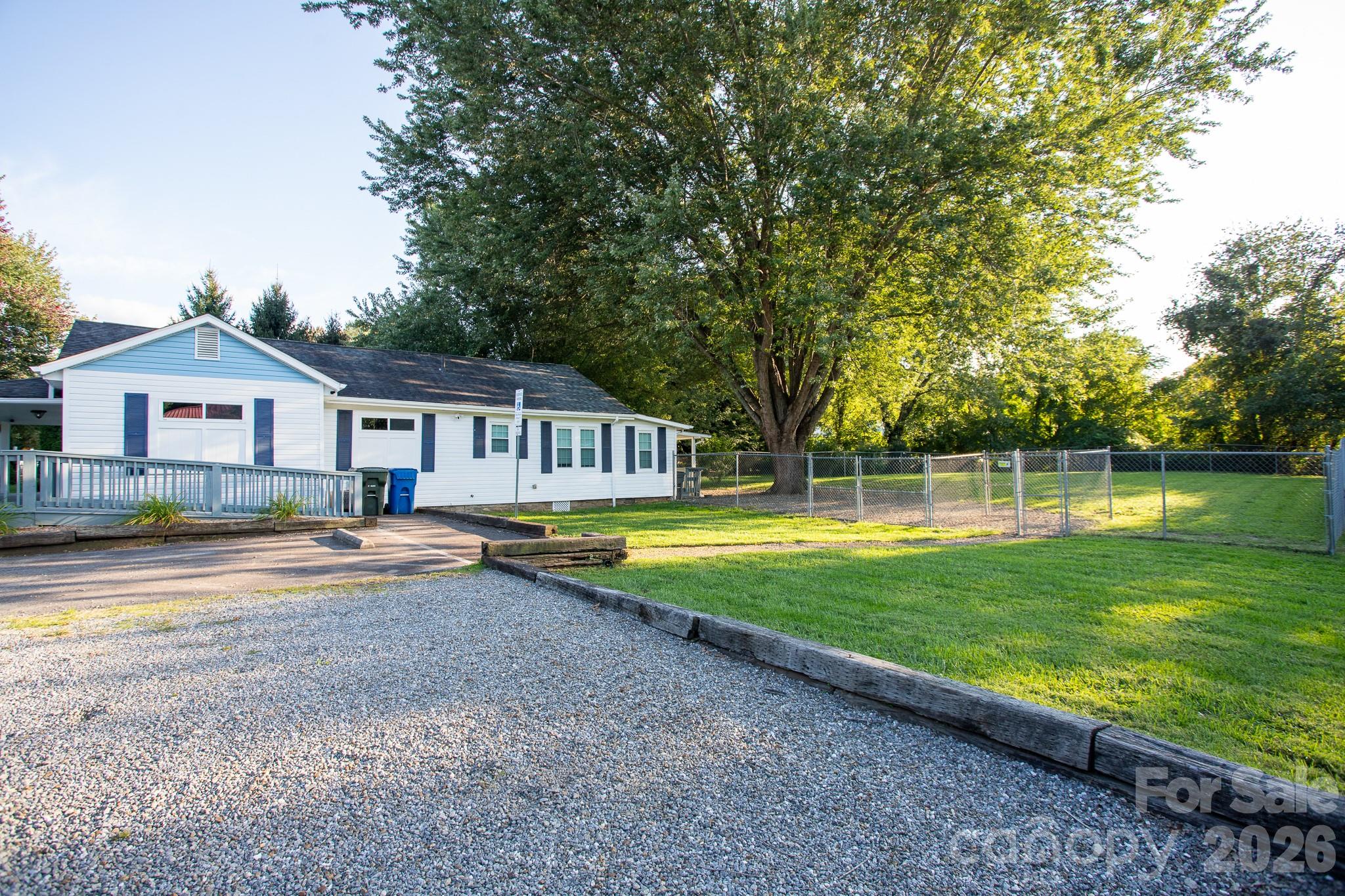 95 Elysinia Avenue Property Photo 32
