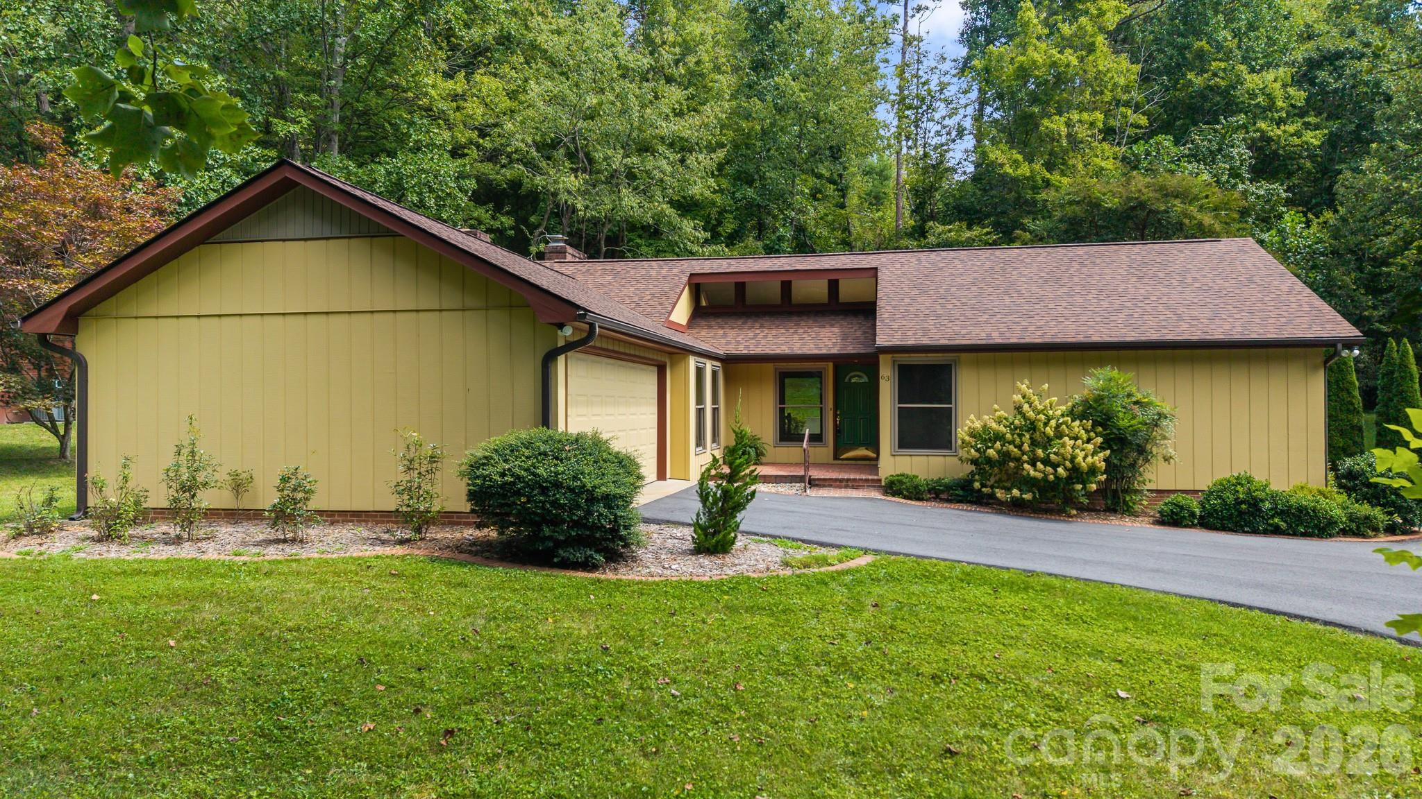 63 Pinecroft Road Property Photo 2