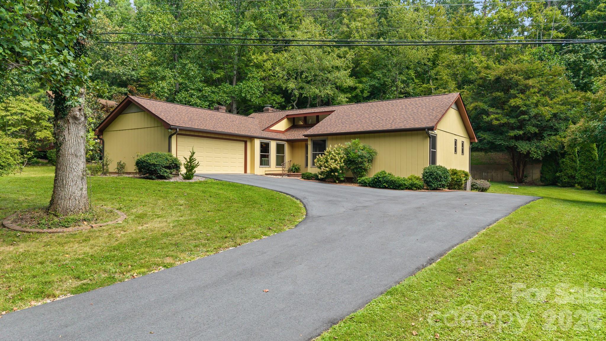 63 Pinecroft Road Property Photo 4