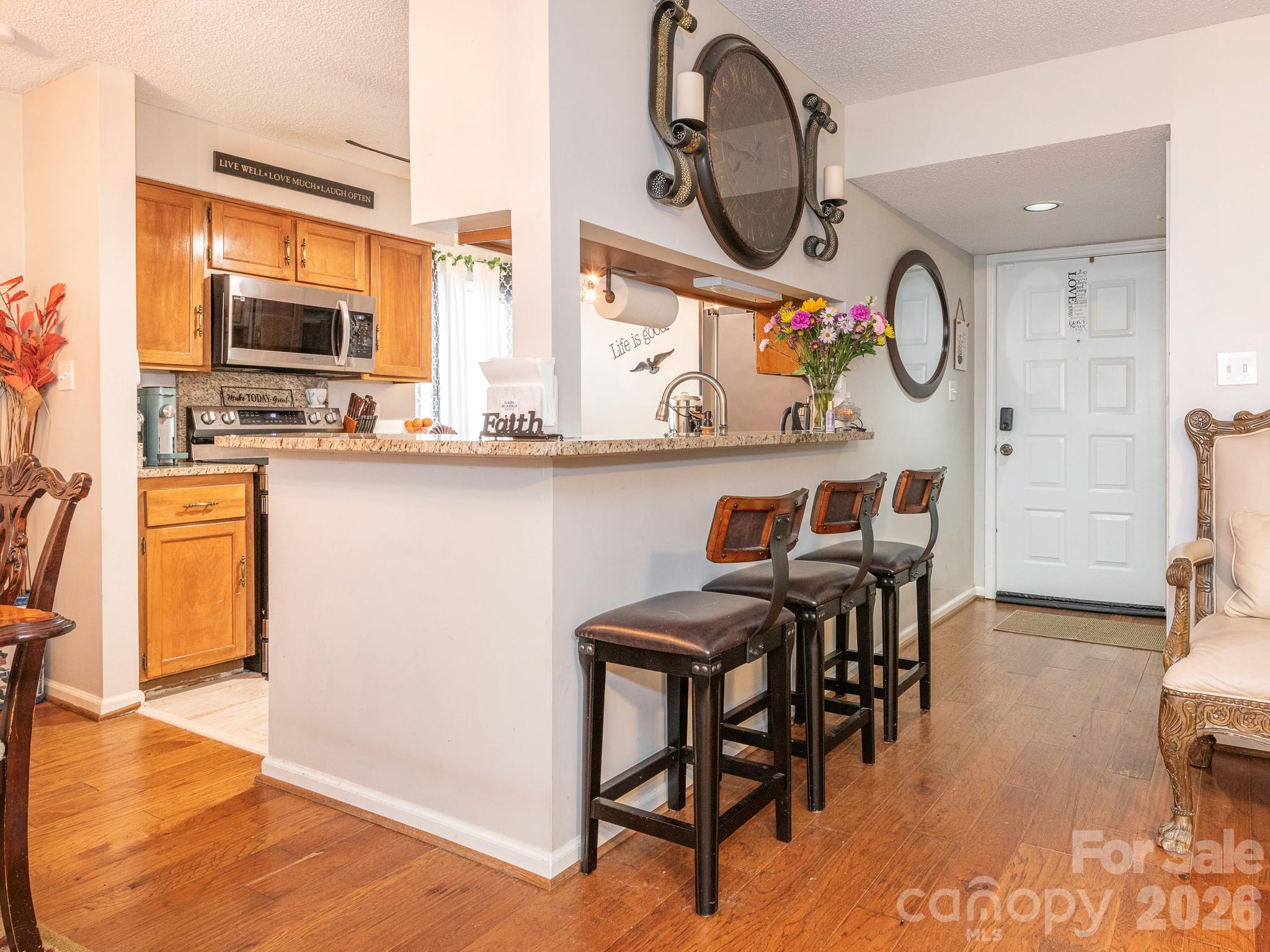 7200 Winery Lane Property Photo 4