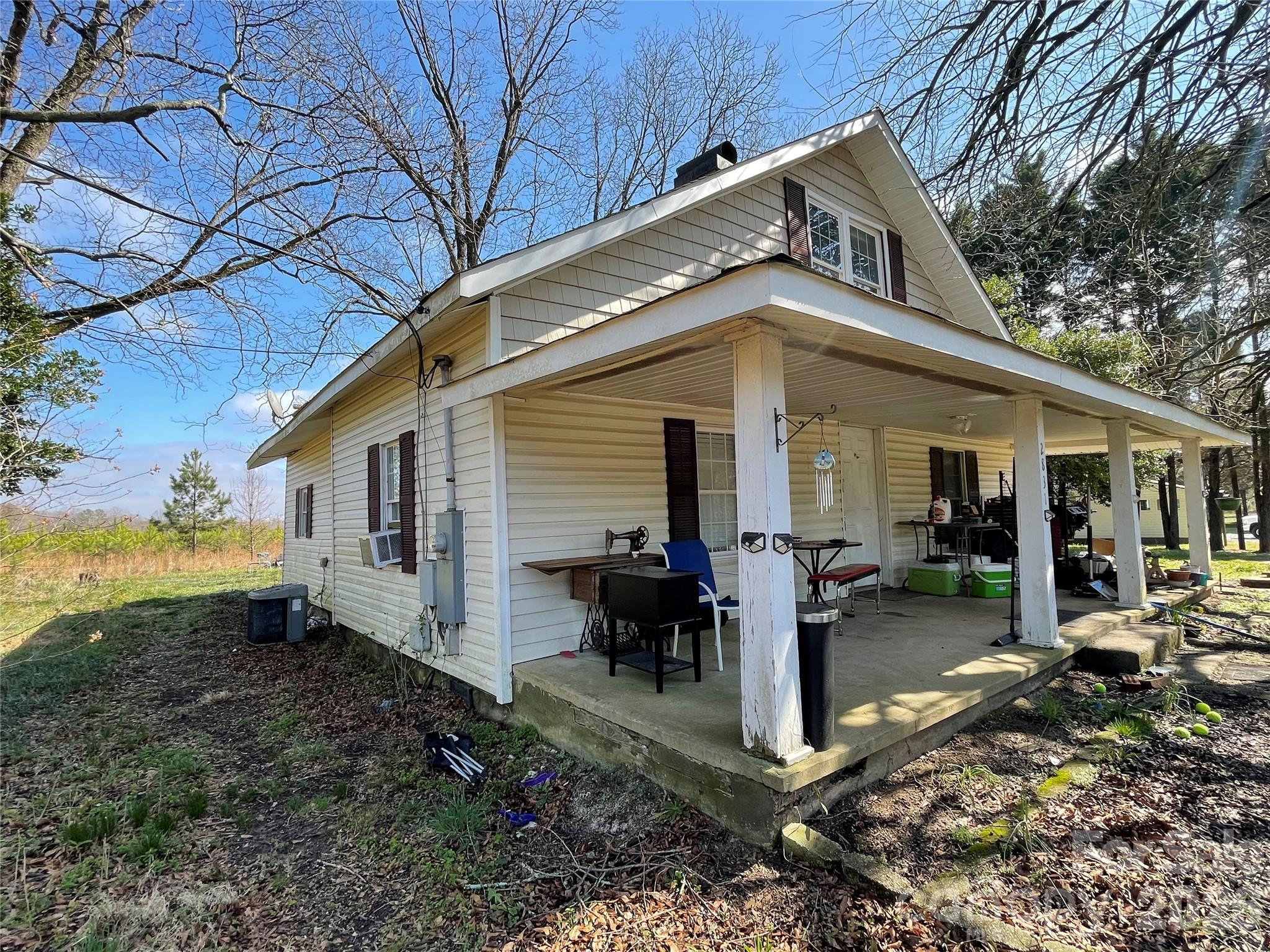 2831 Bettis Road Property Photo 4