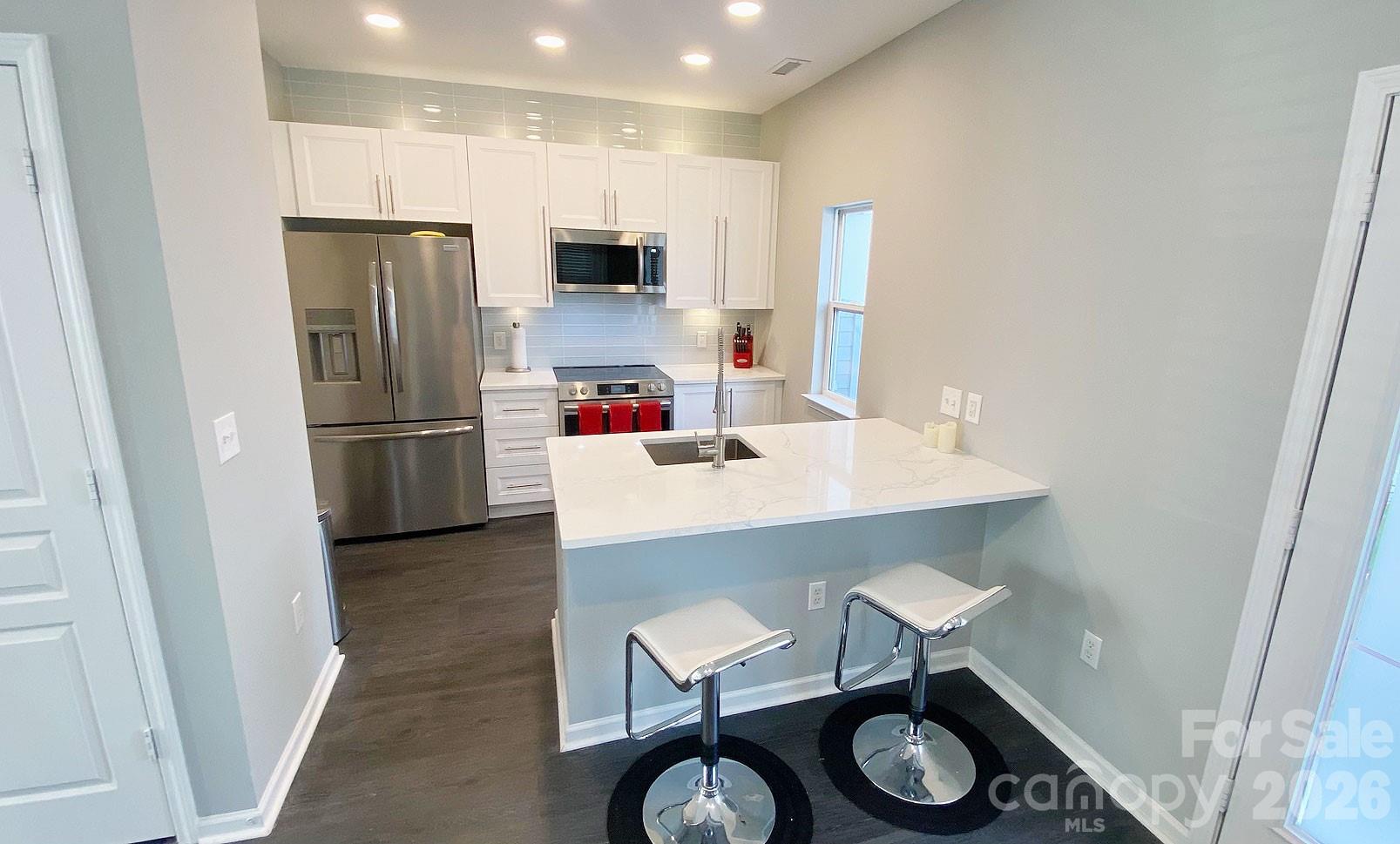 446 W Worthington Avenue Property Photo 4