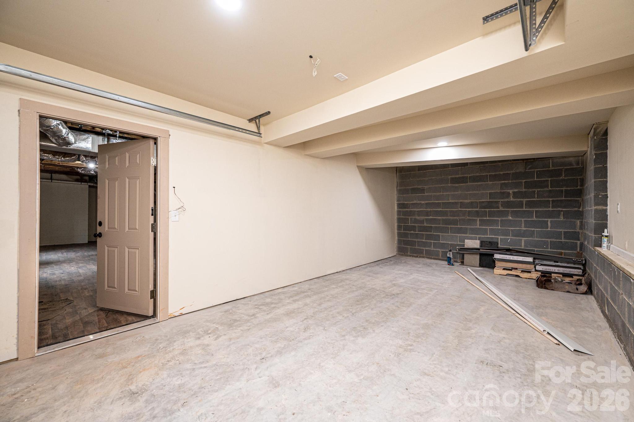 1610 Summerlin Place Property Photo 33