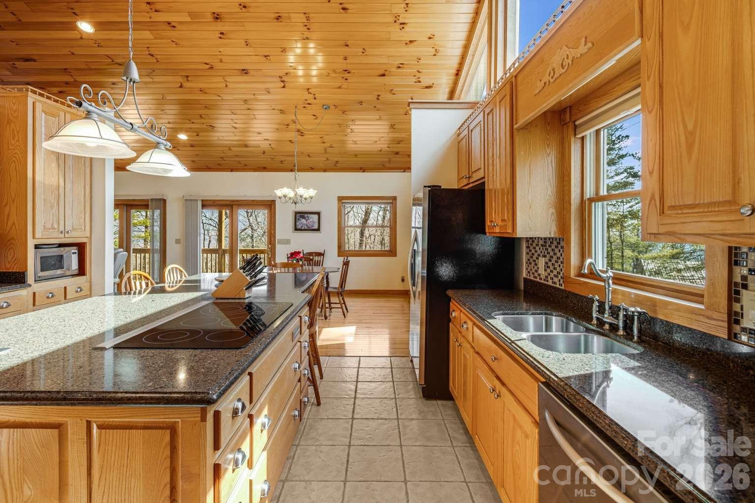 20 Stony Crest Drive Property Photo 7