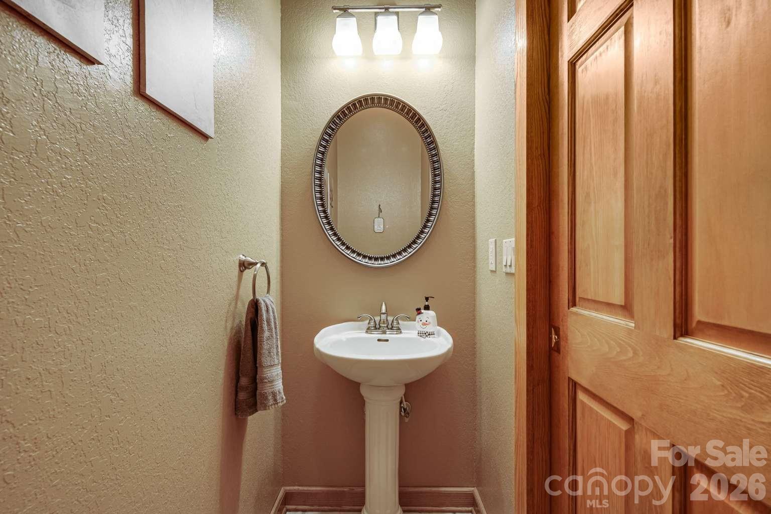 20 Stony Crest Drive Property Photo 11