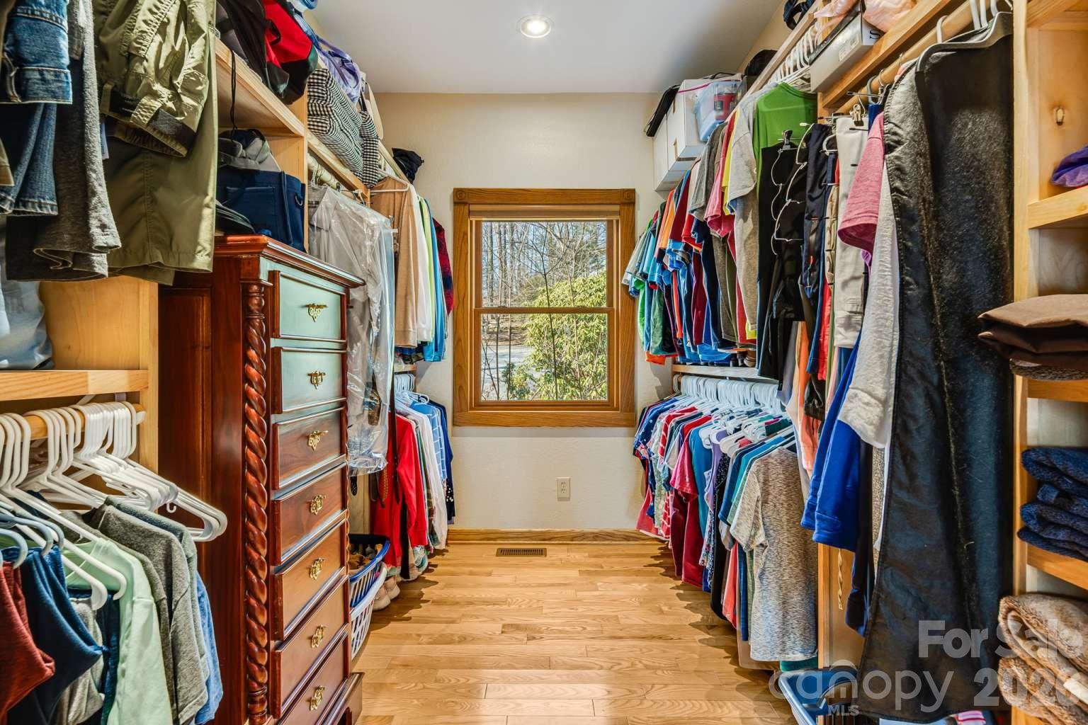 20 Stony Crest Drive Property Photo 13