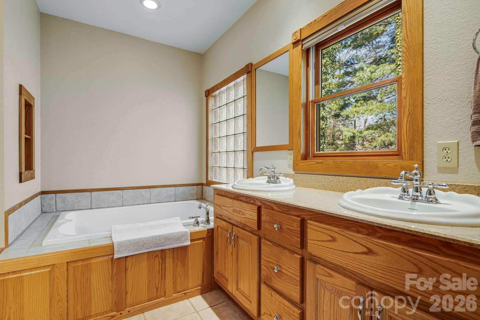 20 Stony Crest Drive Property Photo 14