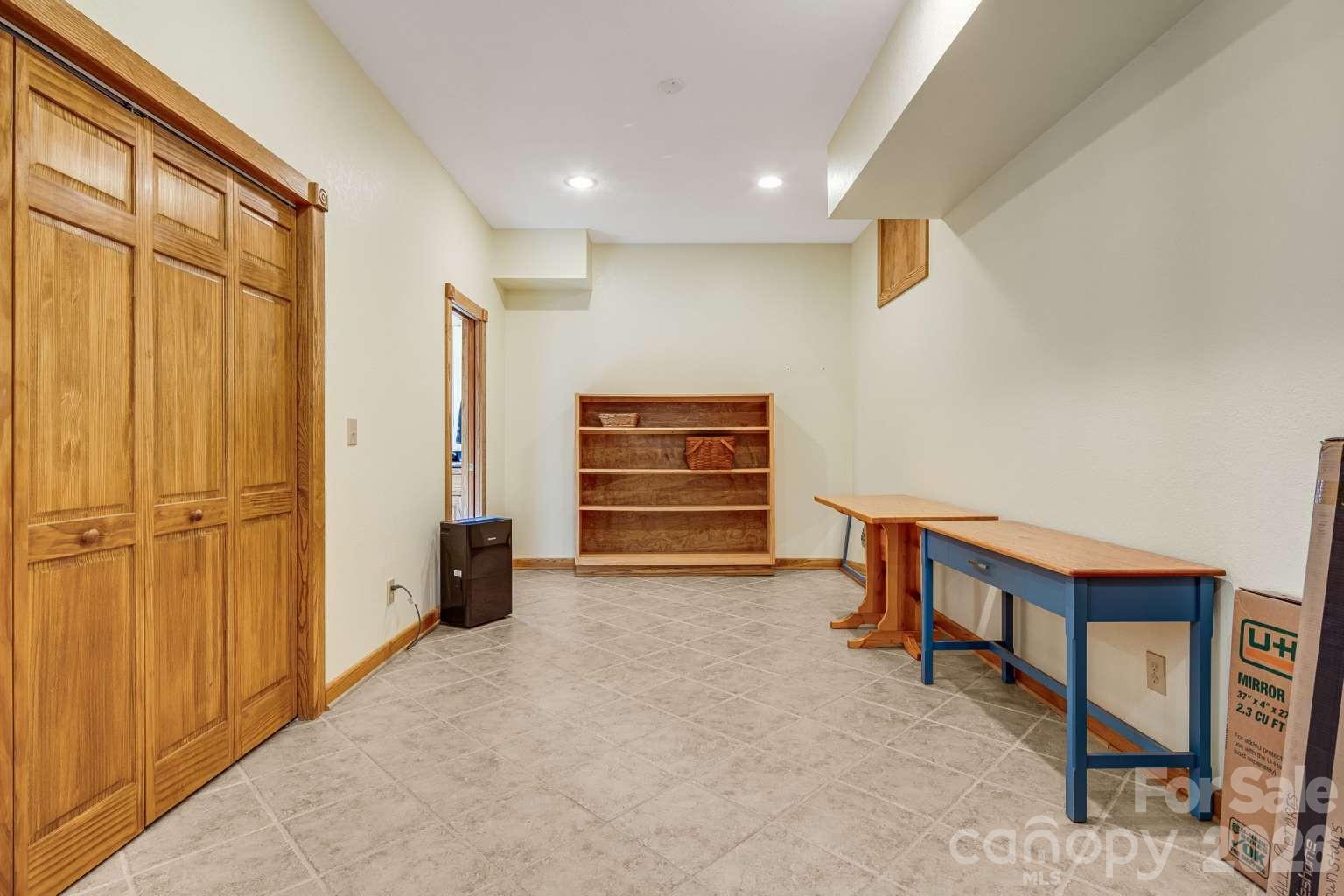20 Stony Crest Drive Property Photo 18