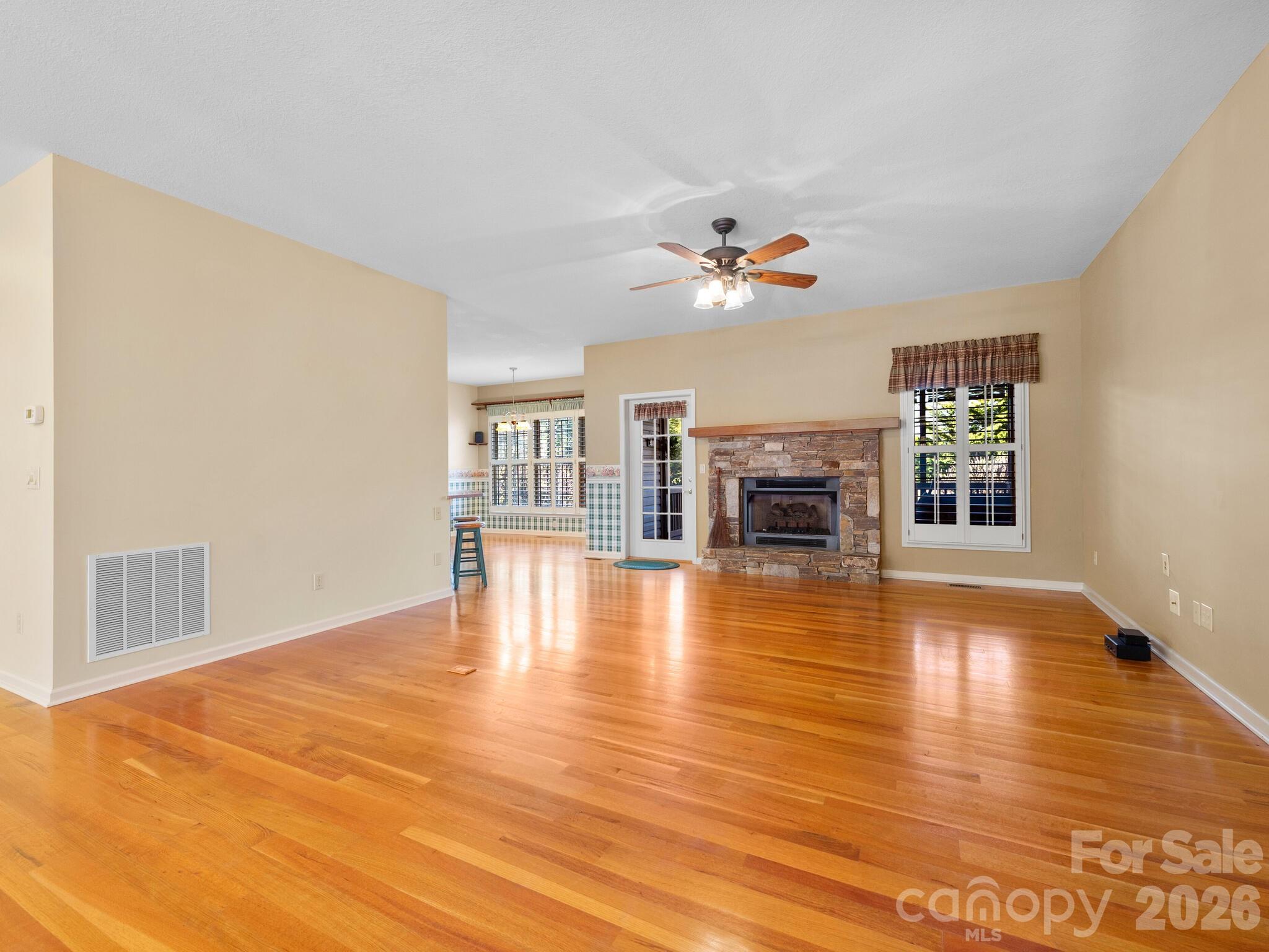17 Ashton Forest Court Property Photo 8