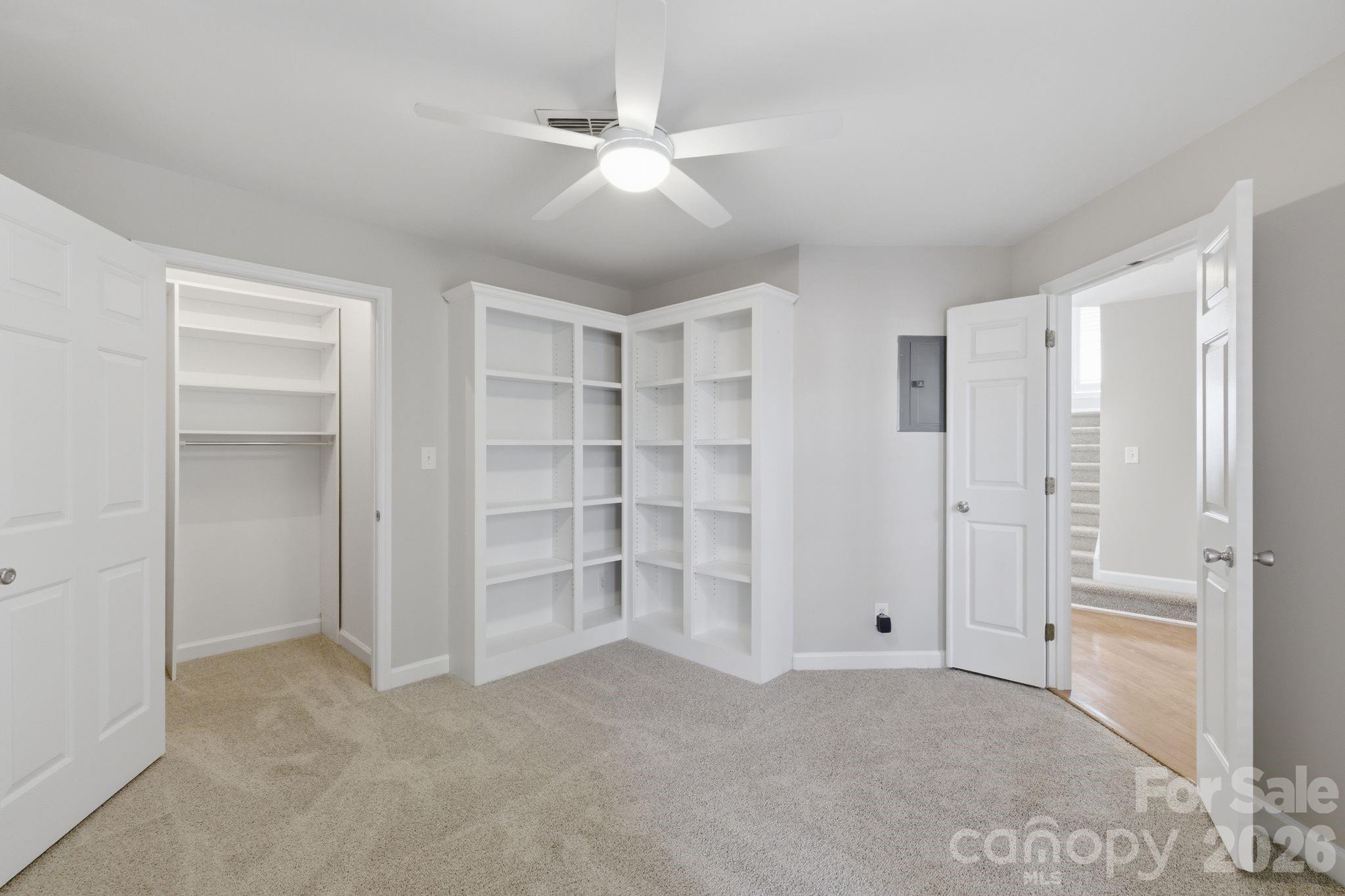 17925 Kings Point Drive B Property Photo 8