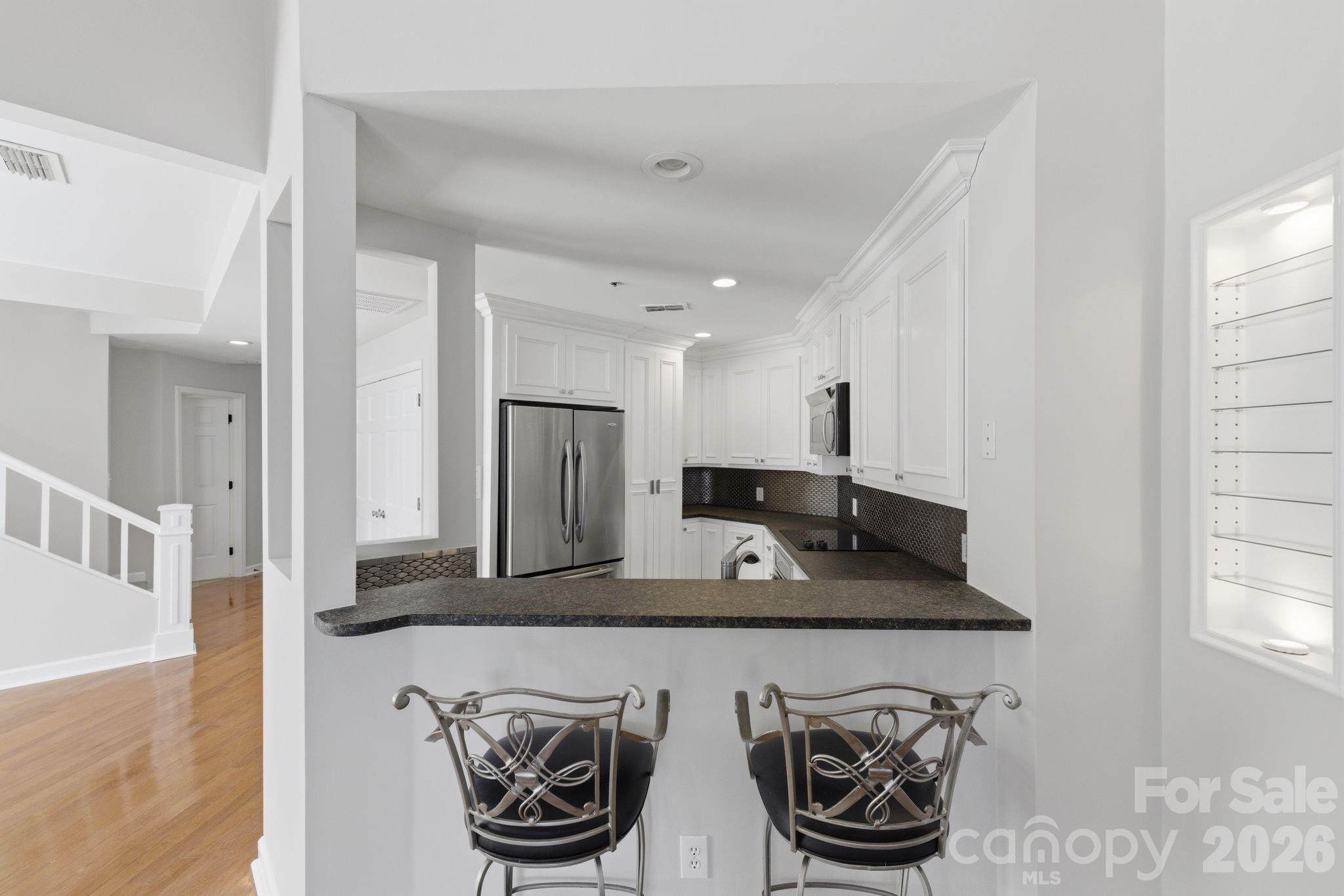 17925 Kings Point Drive B Property Photo 17