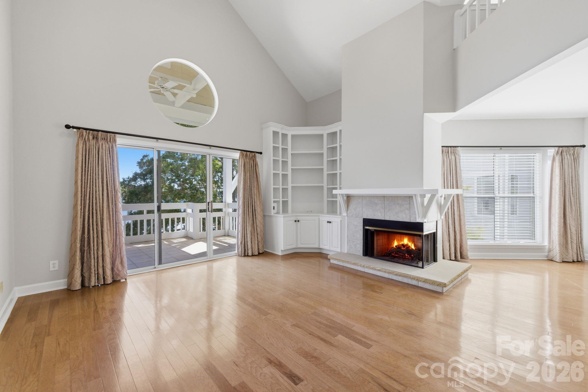 17925 Kings Point Drive B Property Photo 19