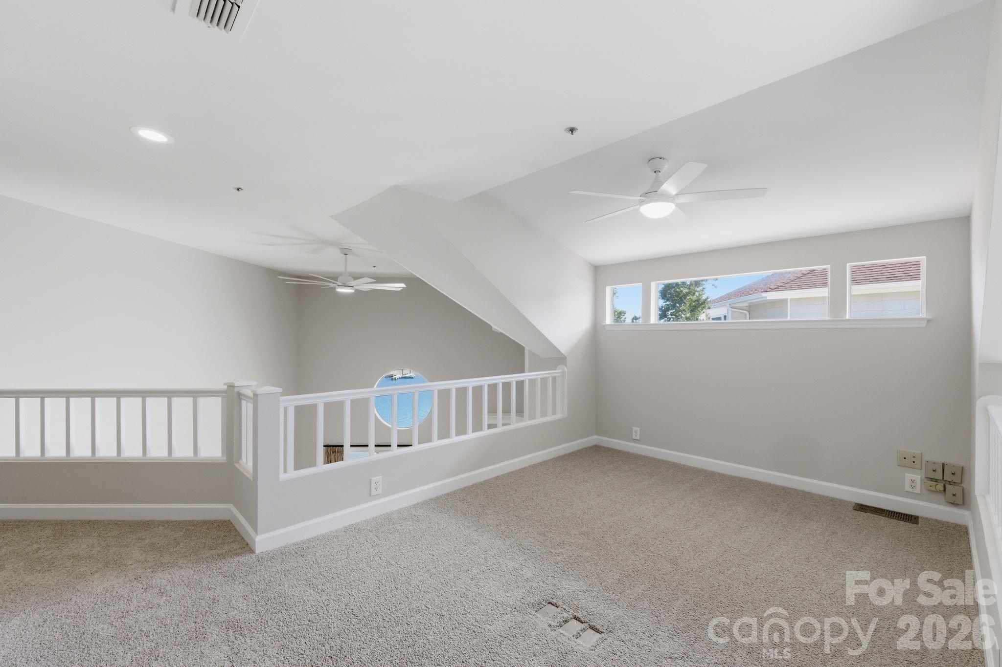 17925 Kings Point Drive B Property Photo 30