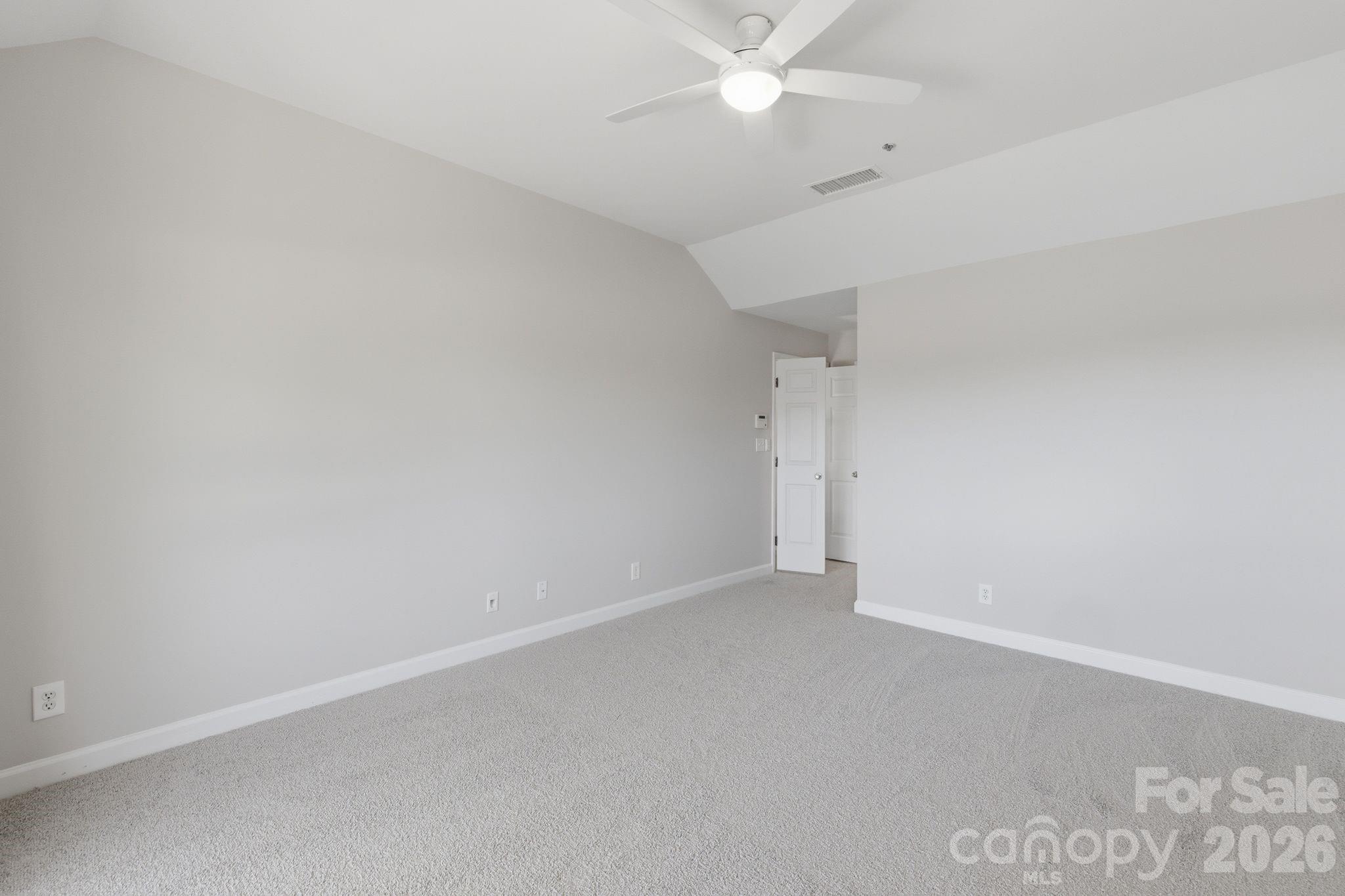 17925 Kings Point Drive B Property Photo 34