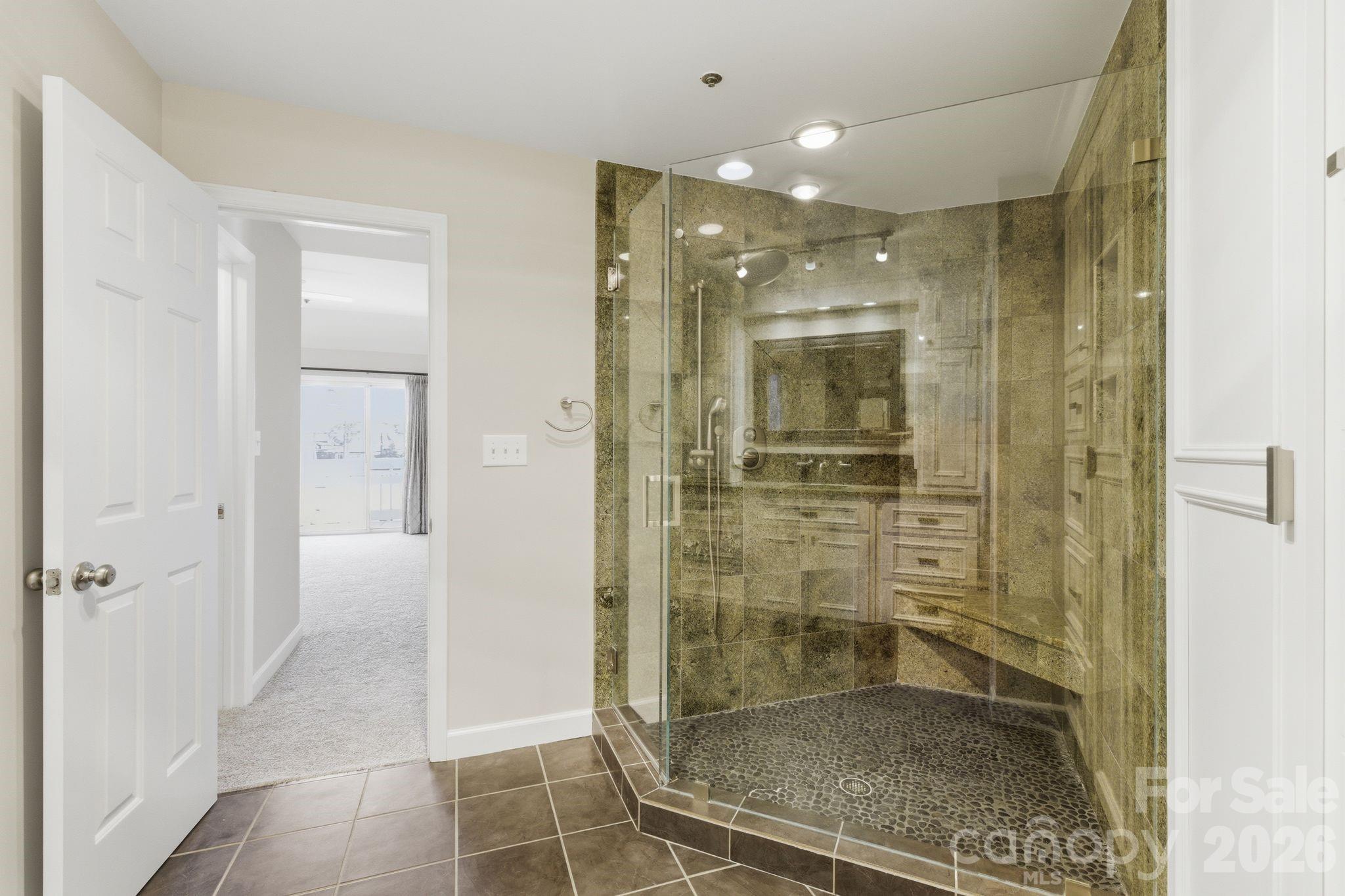 17925 Kings Point Drive B Property Photo 36