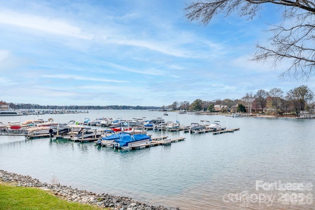 18709 Nautical Drive 206 Property Photo 2