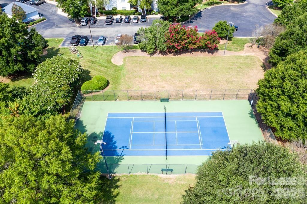 18709 Nautical Drive 206 Property Photo 11