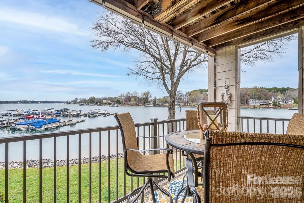 18709 Nautical Drive 206 Property Photo 15