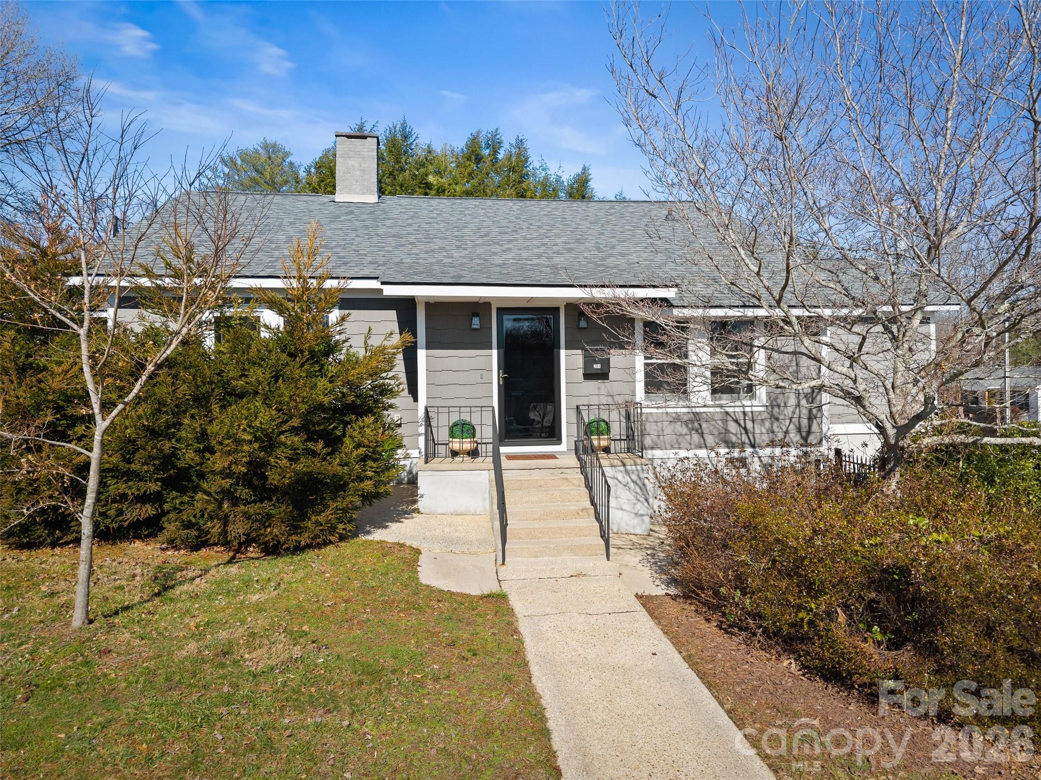 294 S Caldwell Street Property Photo 1
