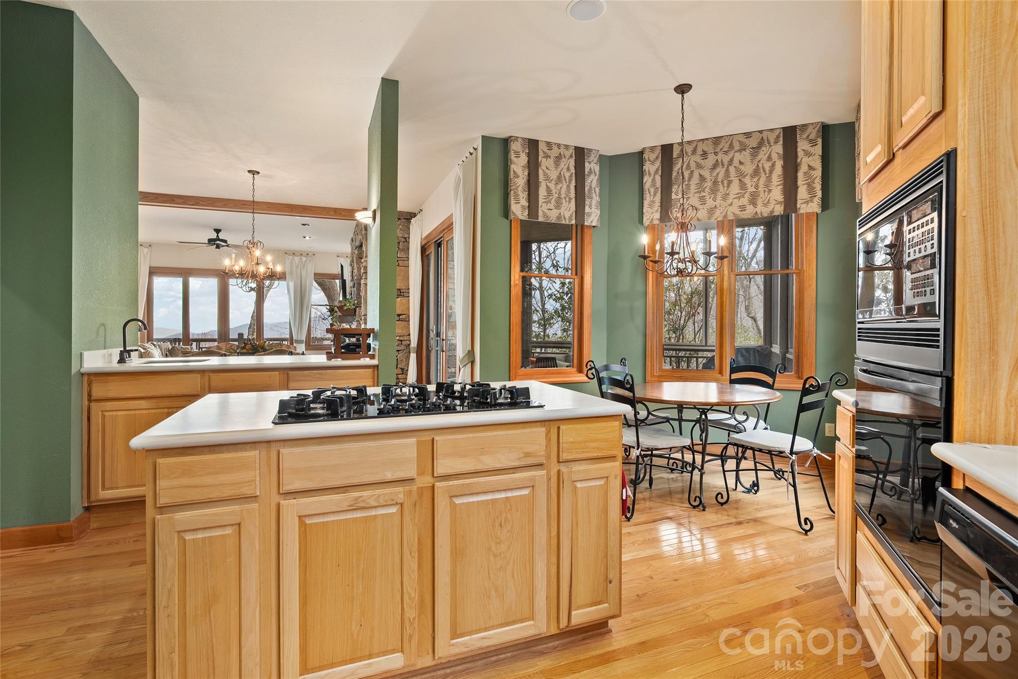 121 Stoney Falls Loop E4 Property Photo 11