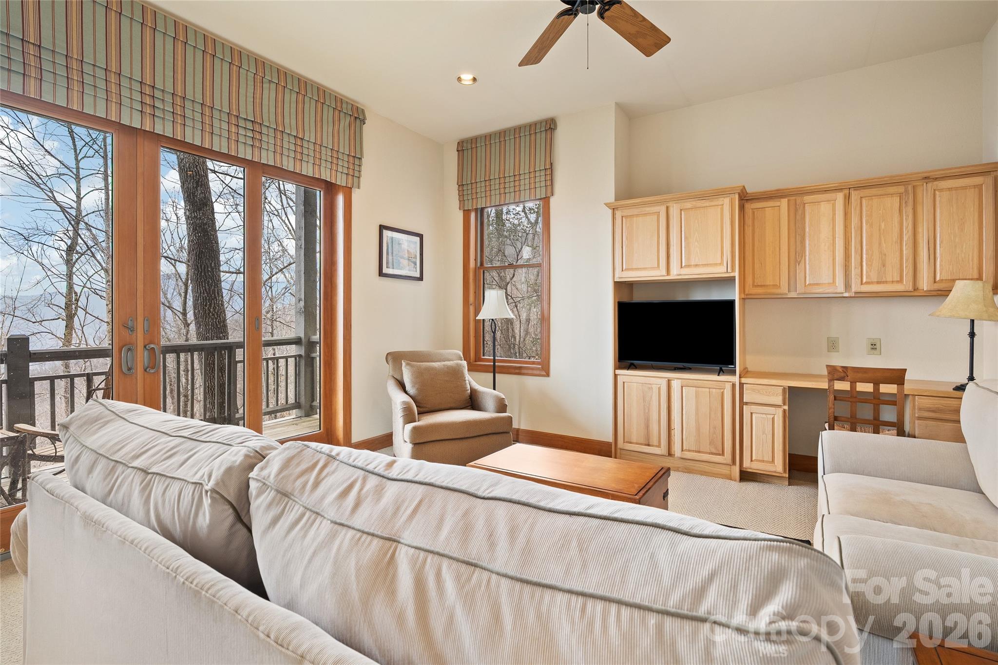 121 Stoney Falls Loop E4 Property Photo 27