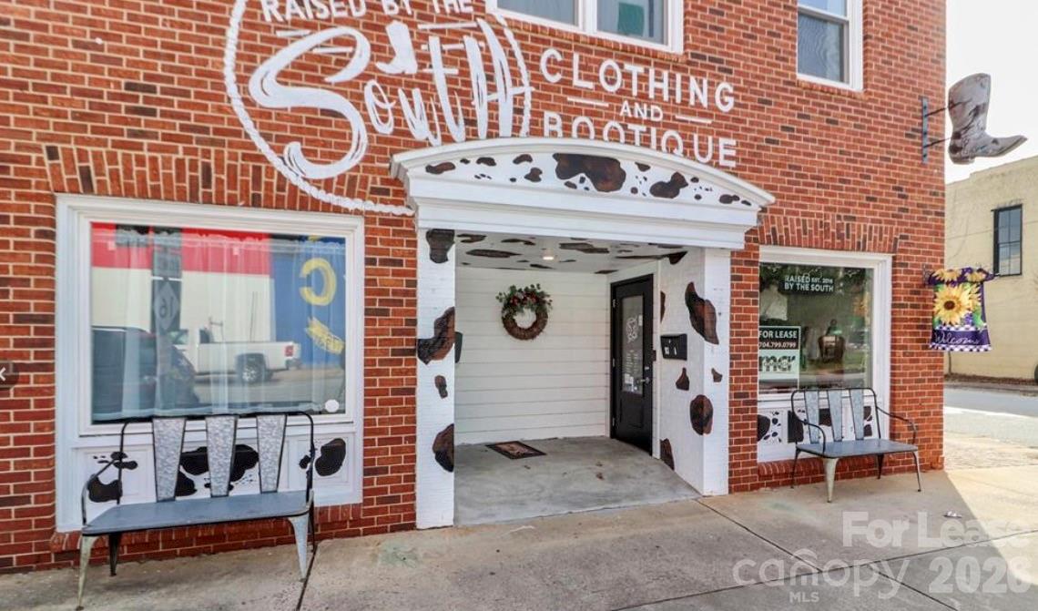 103 N College Avenue Property Photo 7