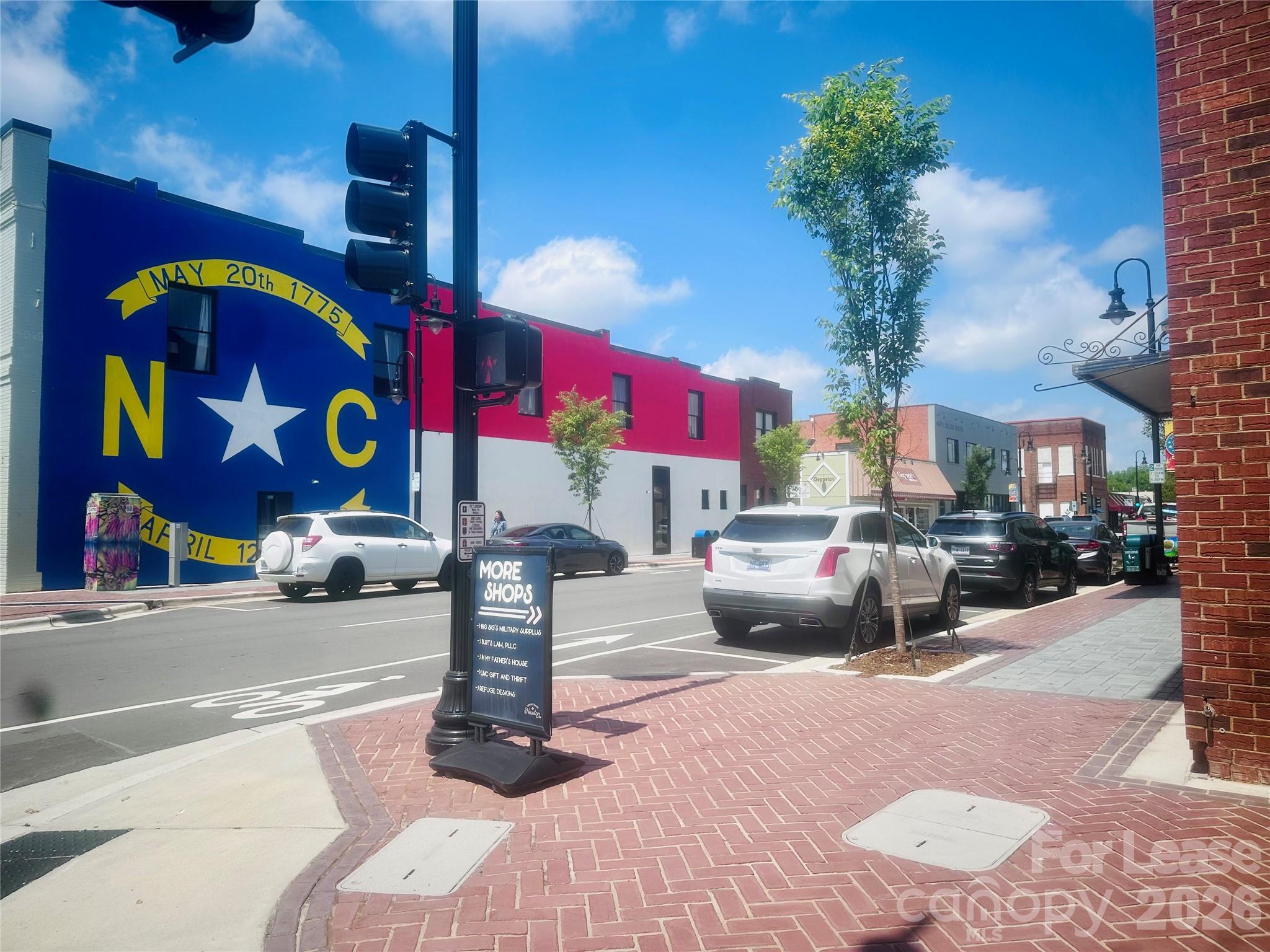 103 N College Avenue Property Photo 10
