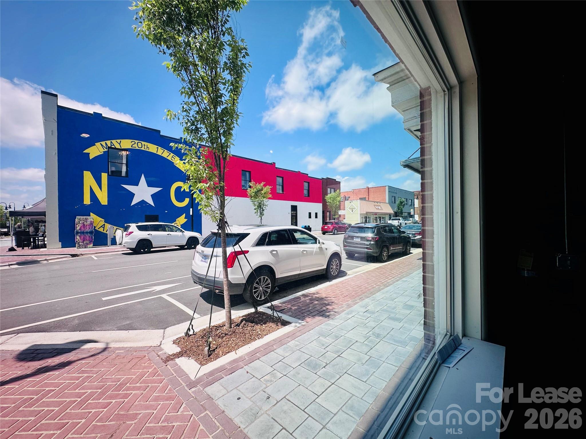 103 N College Avenue Property Photo 12