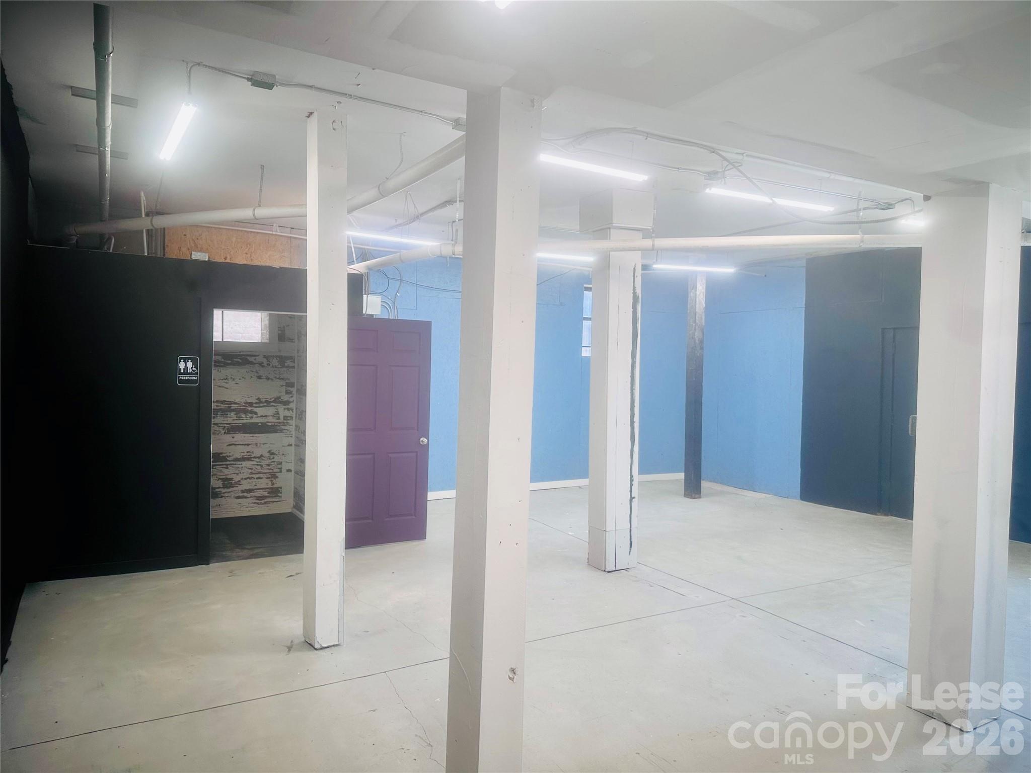 103 N College Avenue Property Photo 33