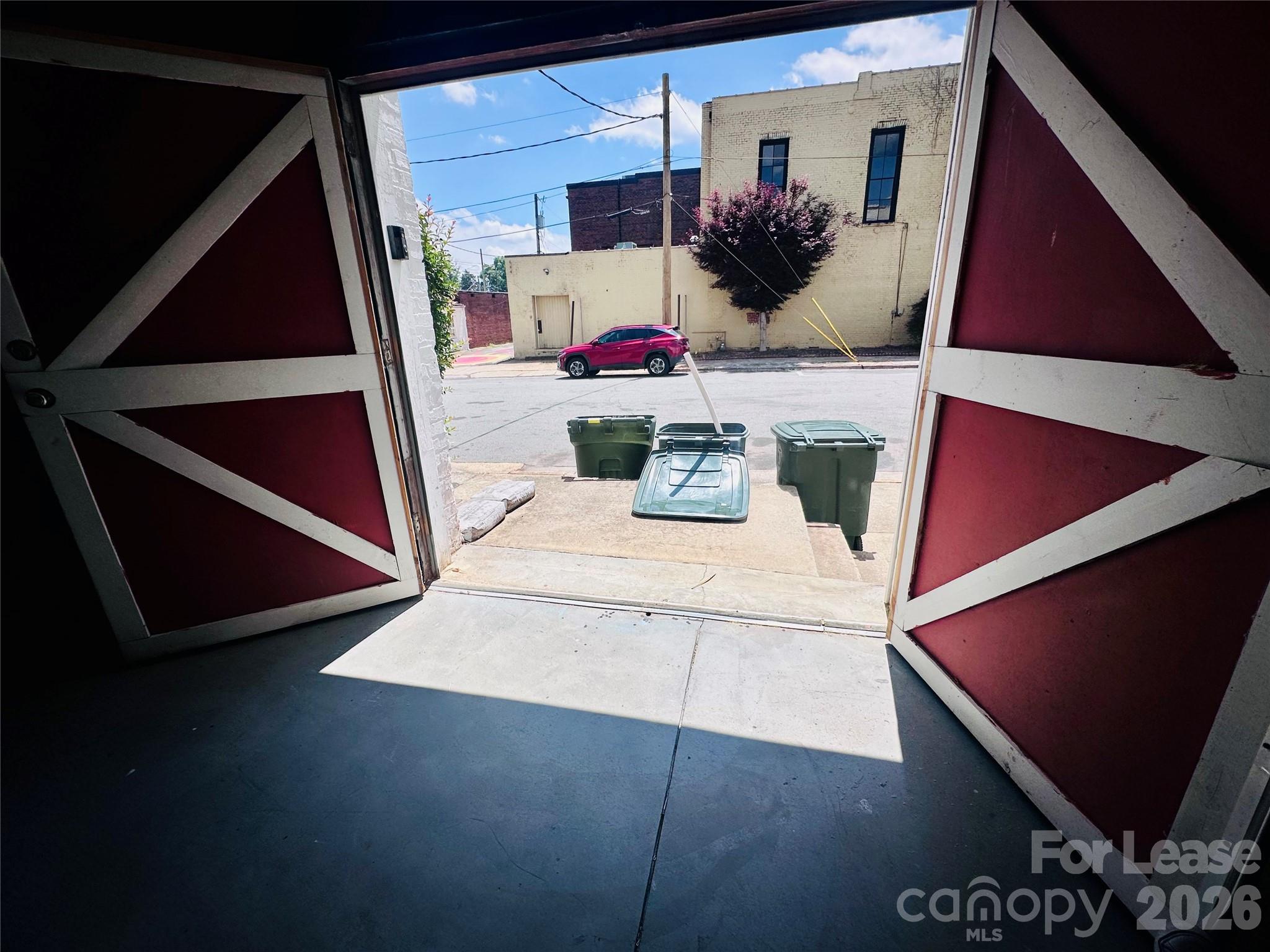 103 N College Avenue Property Photo 38