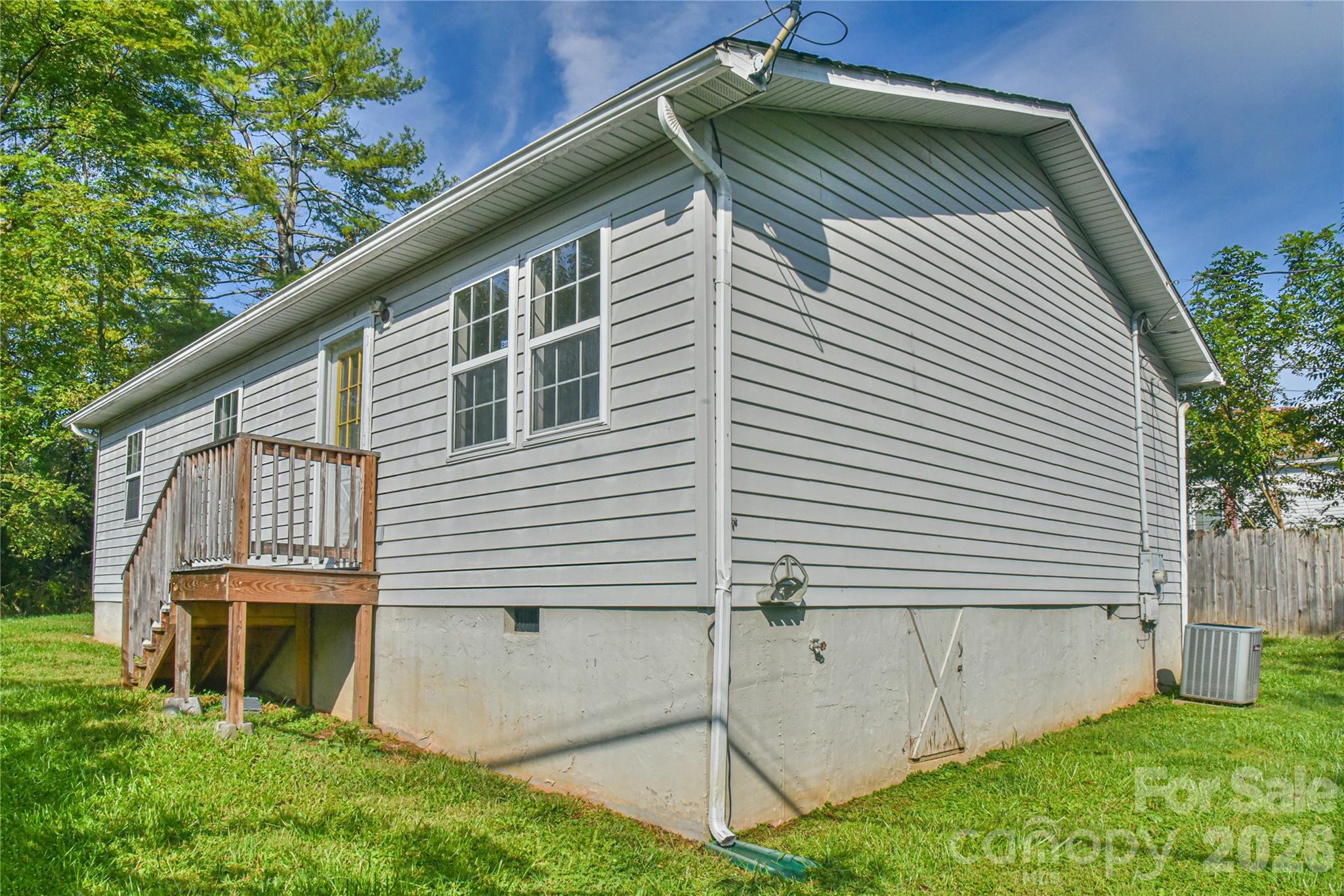 12 Moody Street Property Photo 2