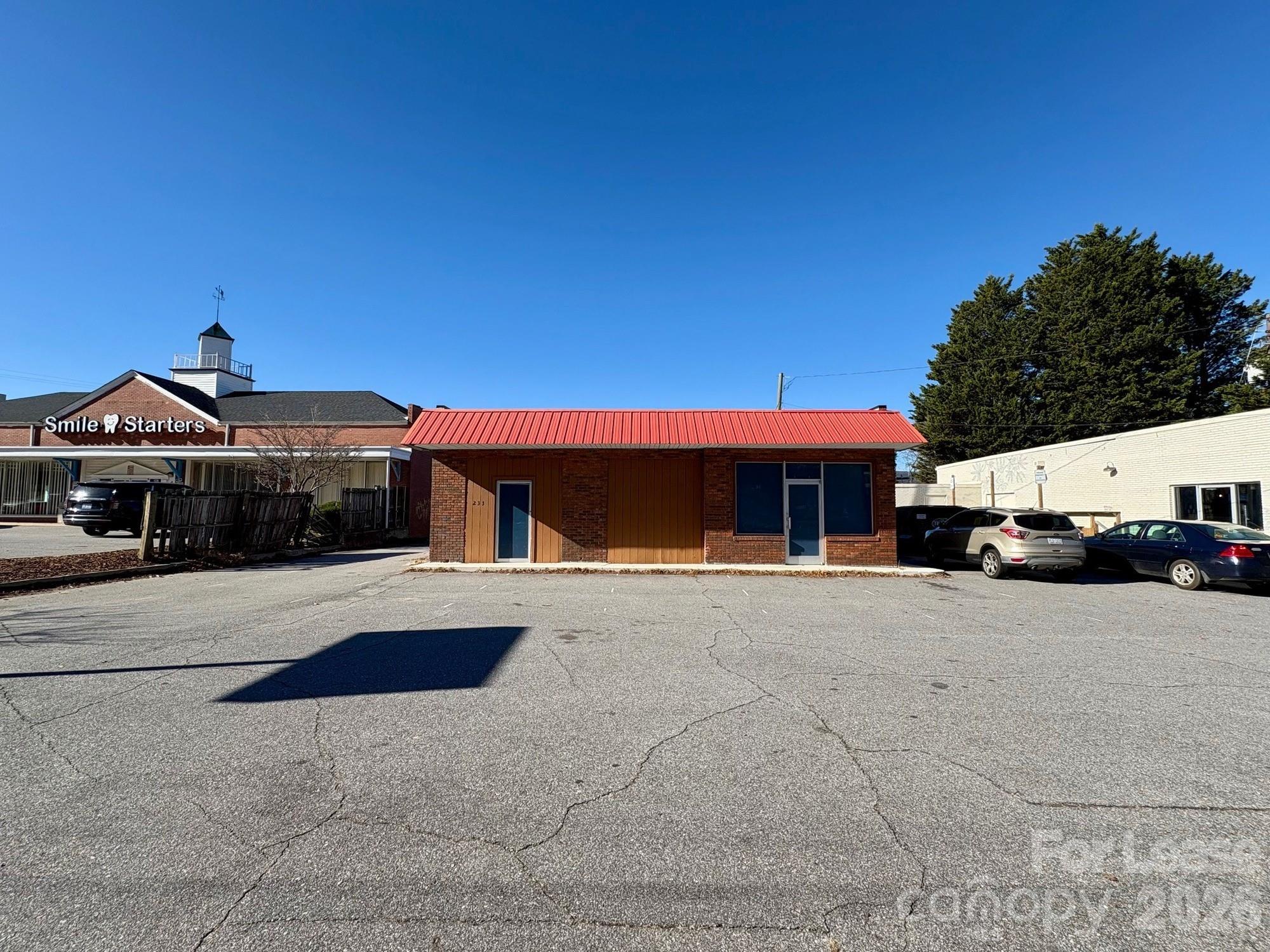 233 Biltmore Avenue Property Photo 2