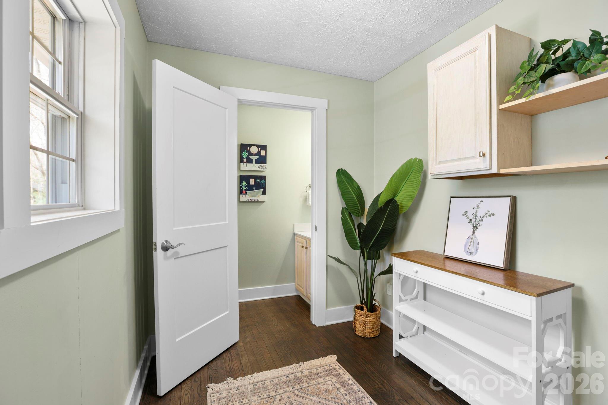 8 Fiver Lane Property Photo 17