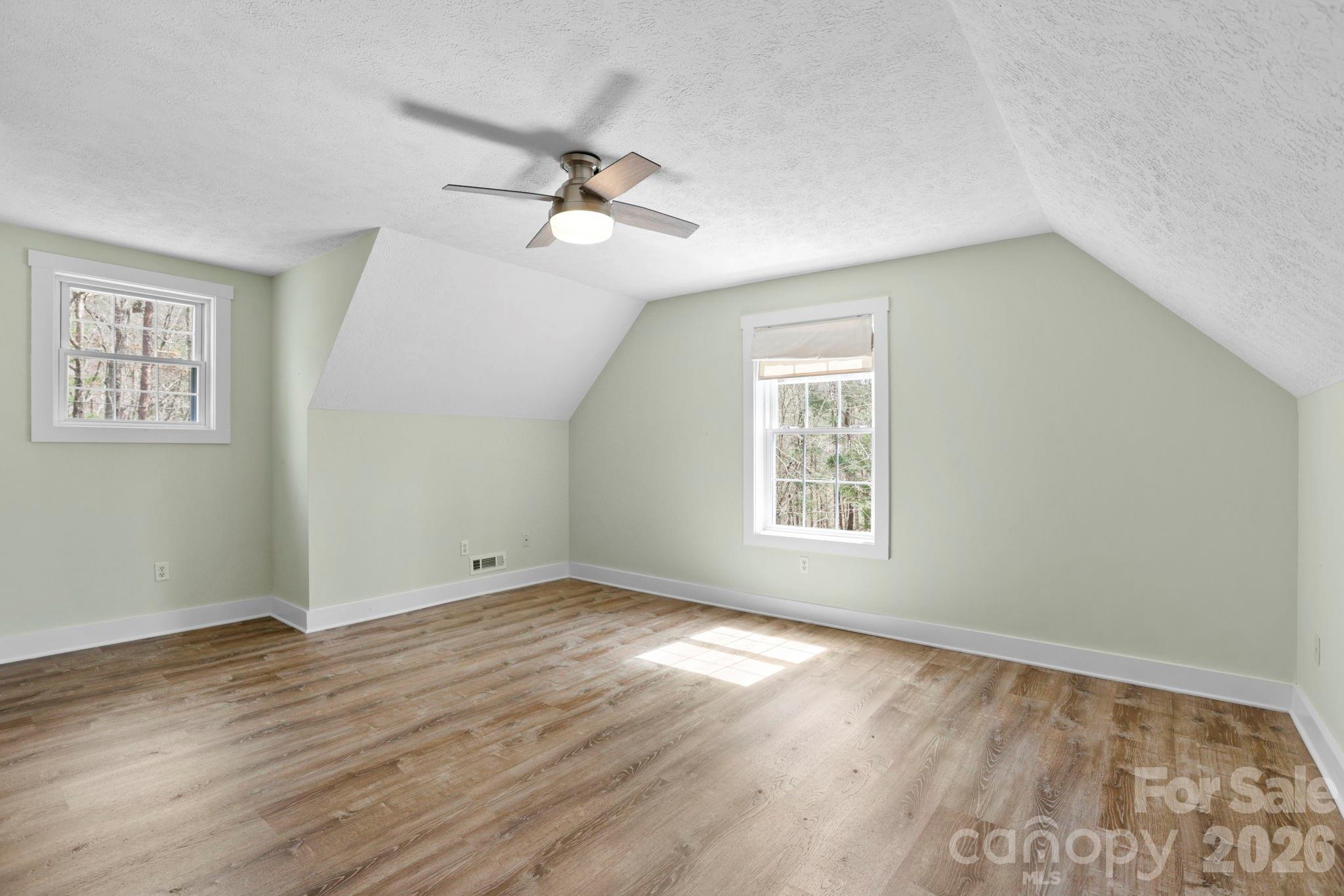 8 Fiver Lane Property Photo 25