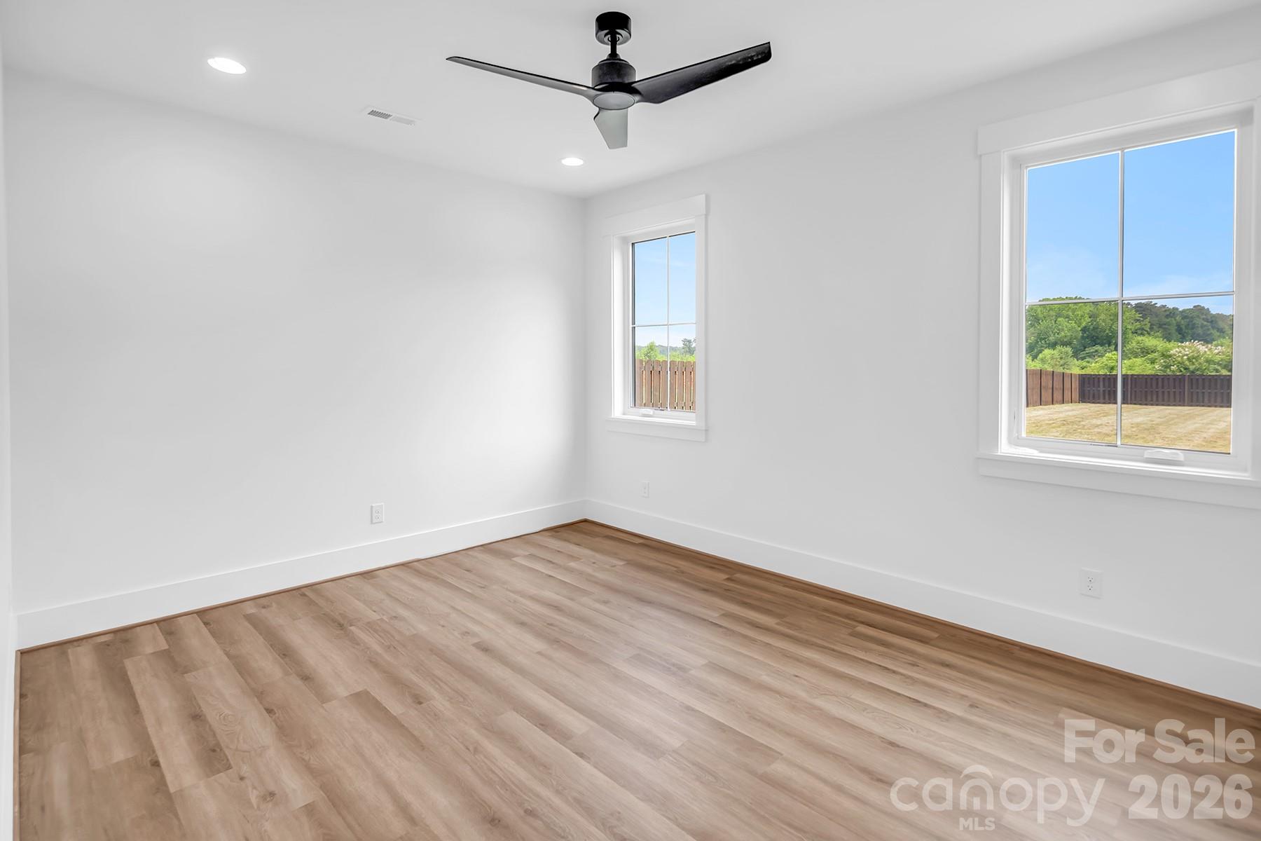 104 Hidden Cove Road Property Photo 14